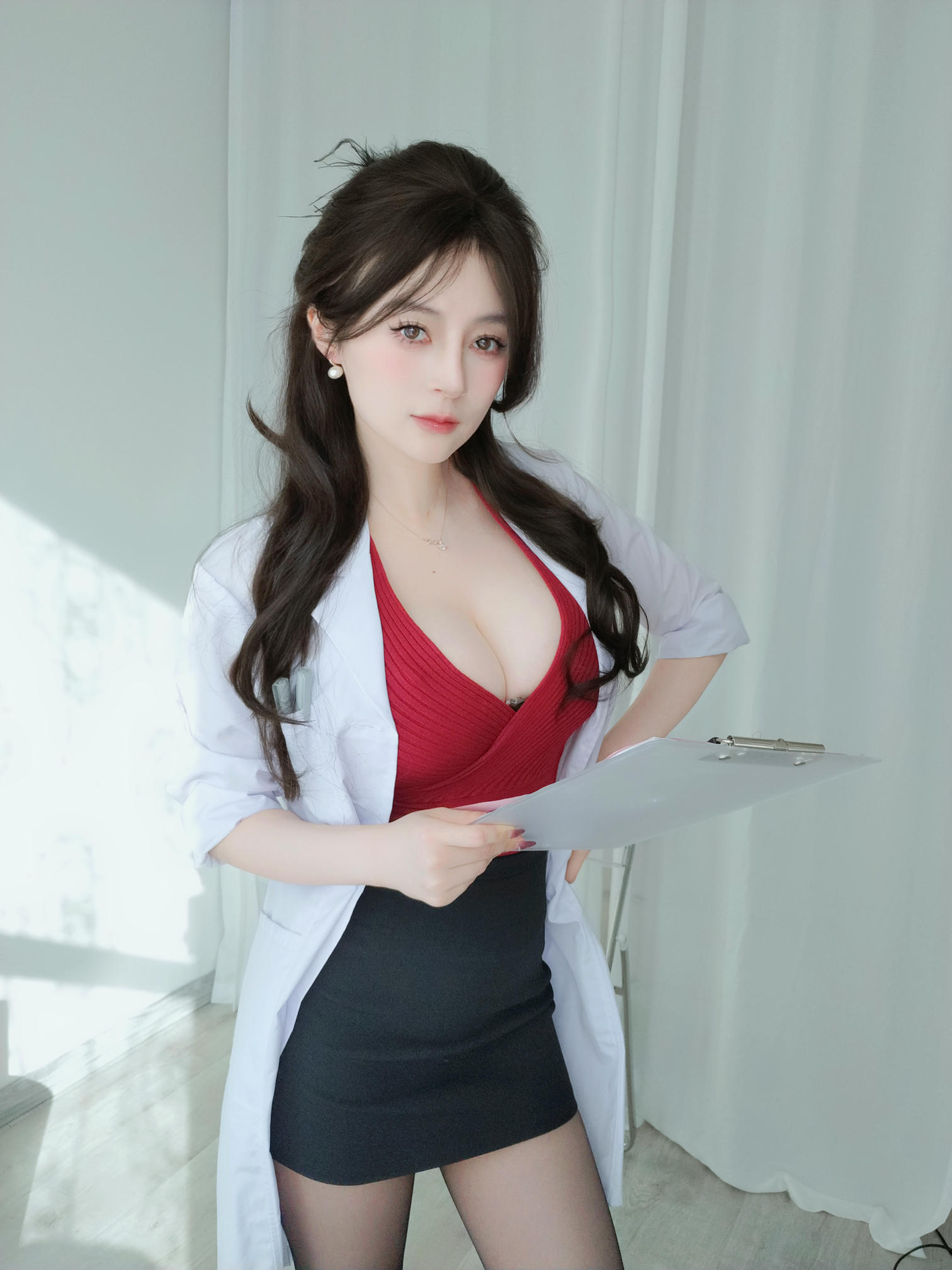 白银81 NO.152 24年02月会员合集26套[330P 8V 3.12G]-2024-02-07 保健室の先生3 [19P-168.22MB]_第1集