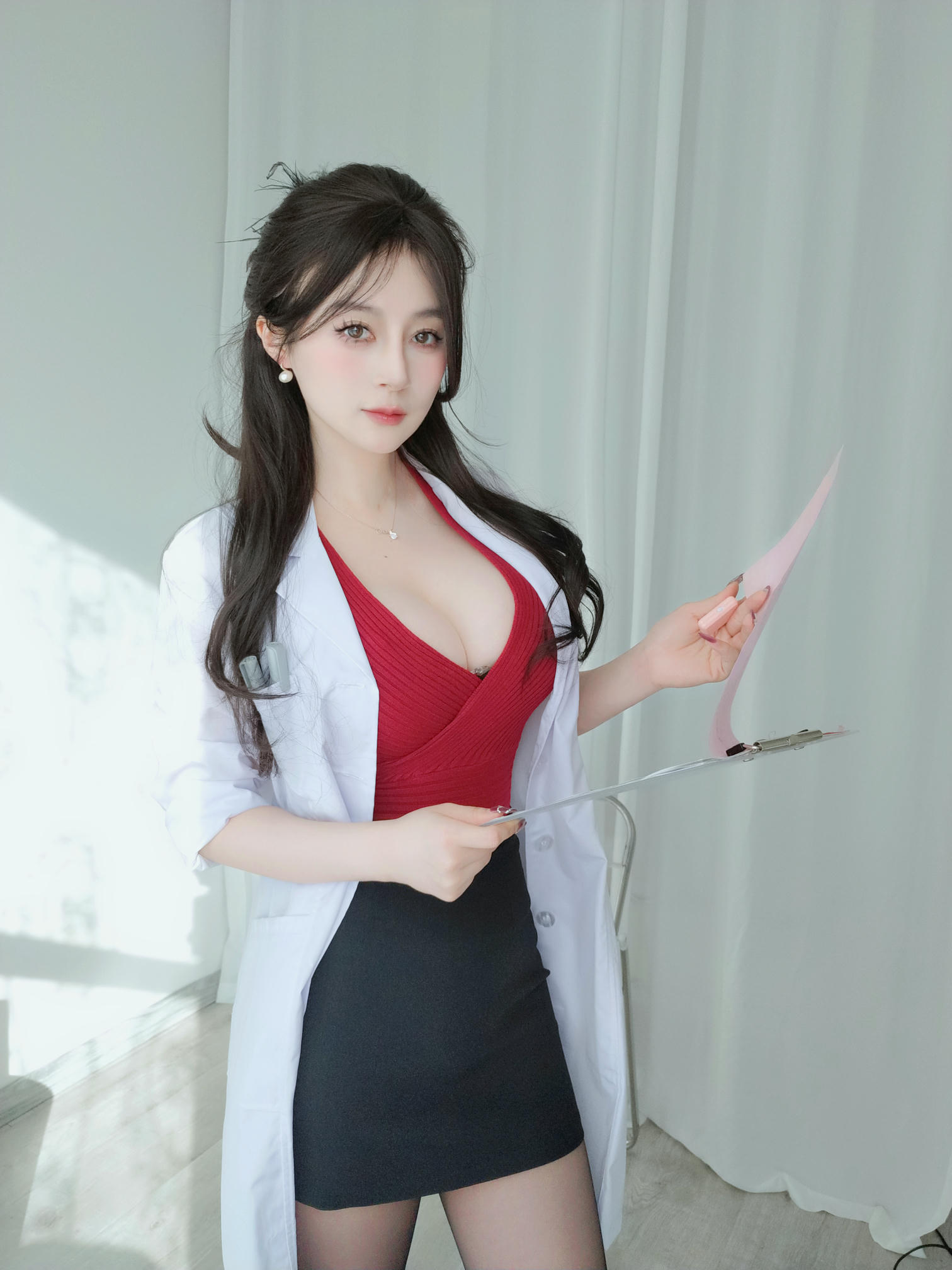 白银81 NO.152 24年02月会员合集26套[330P 8V 3.12G]-2024-02-07 保健室の先生3 [19P-168.22MB]_第1集