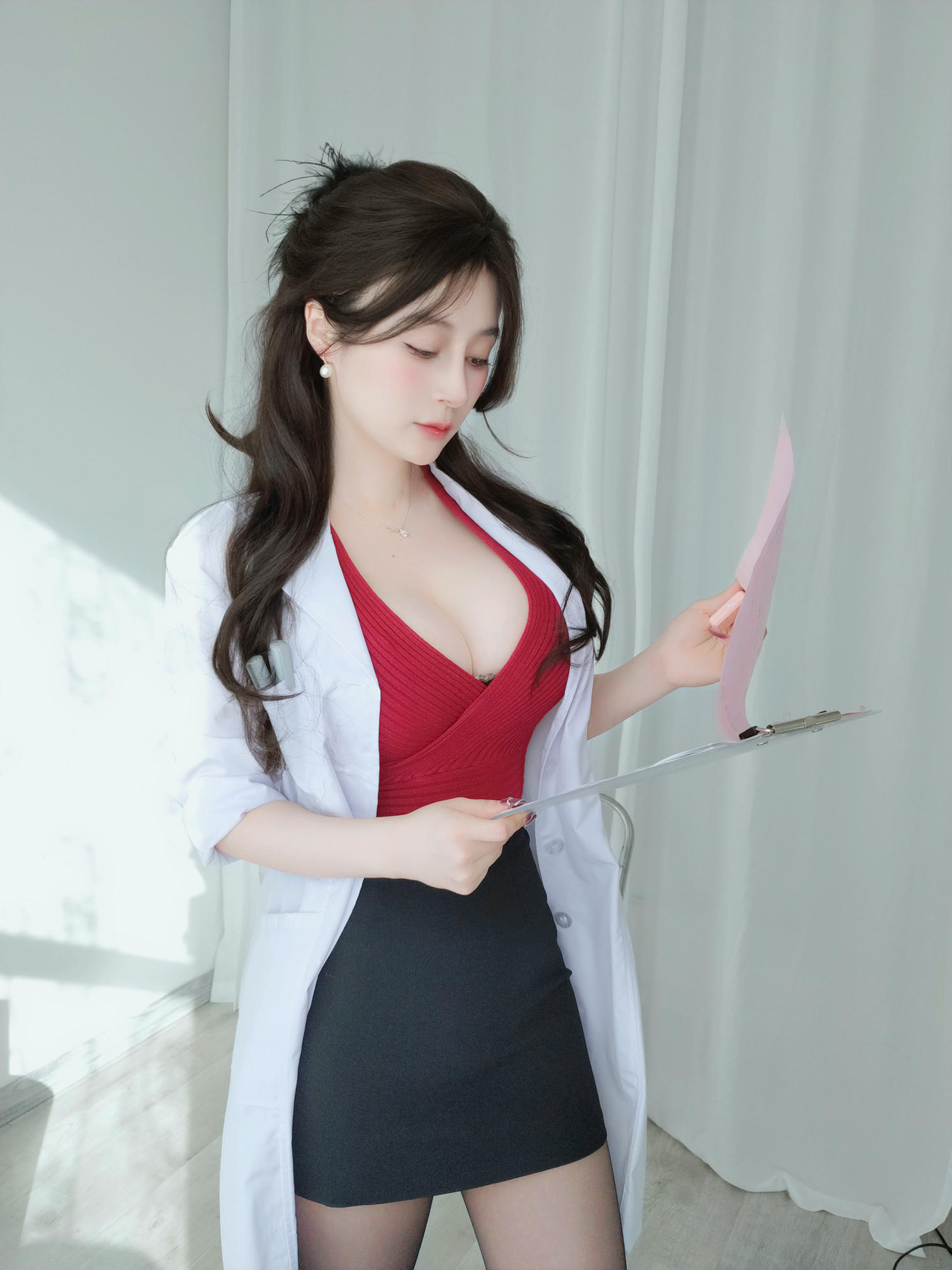 白银81 NO.152 24年02月会员合集26套[330P 8V 3.12G]-2024-02-07 保健室の先生3 [19P-168.22MB]_第1集