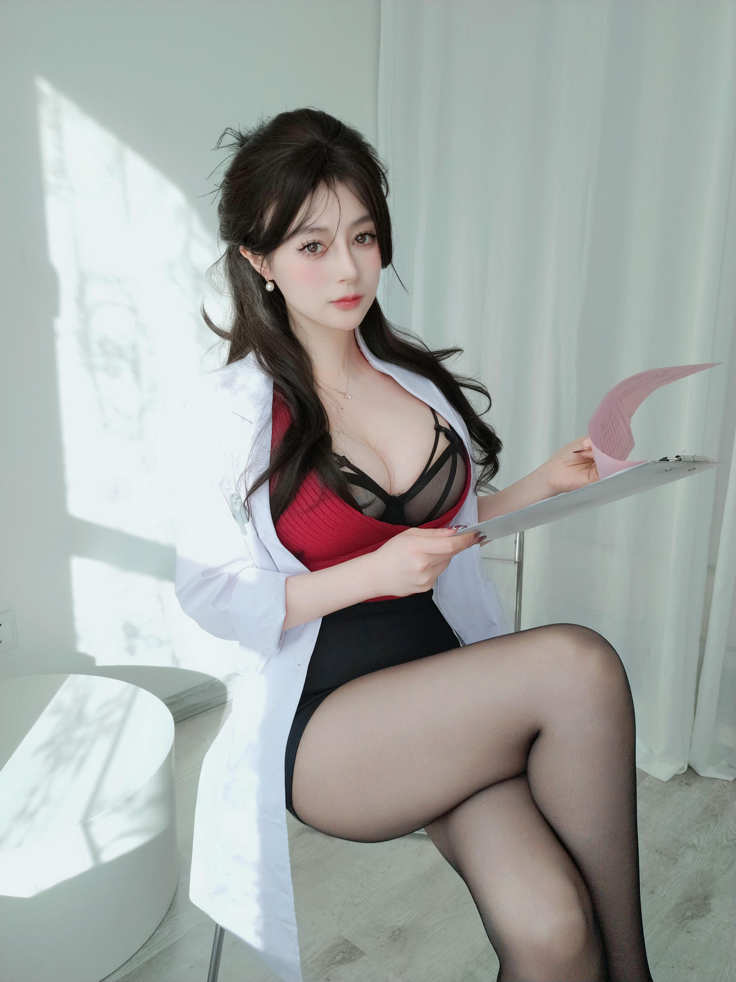 白银81 NO.152 24年02月会员合集26套[330P 8V 3.12G]-2024-02-09 保健室の先生5 [20P-193.34MB]_第1集