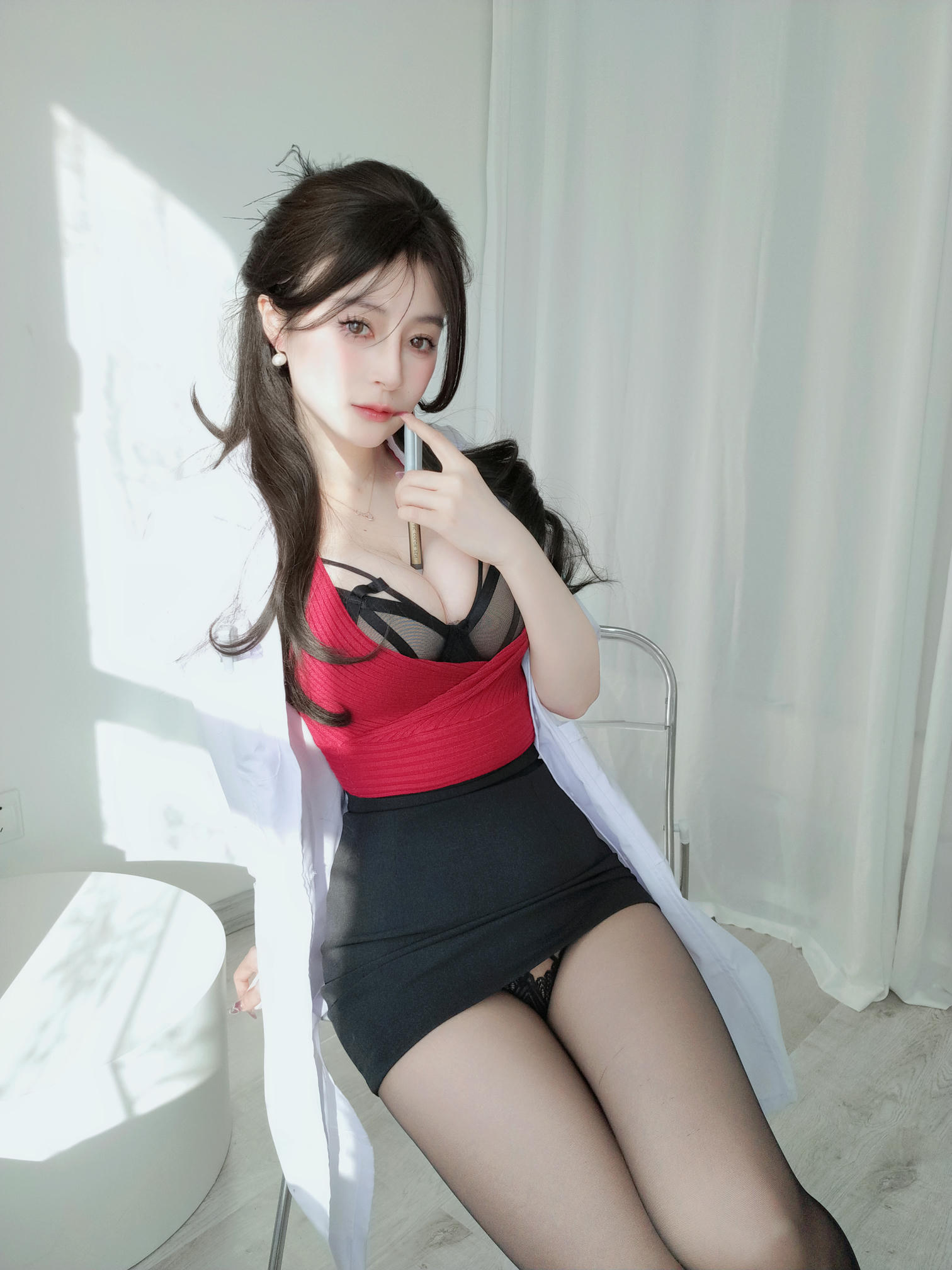 白银81 NO.152 24年02月会员合集26套[330P 8V 3.12G]-2024-02-09 保健室の先生5 [20P-193.34MB]_第1集
