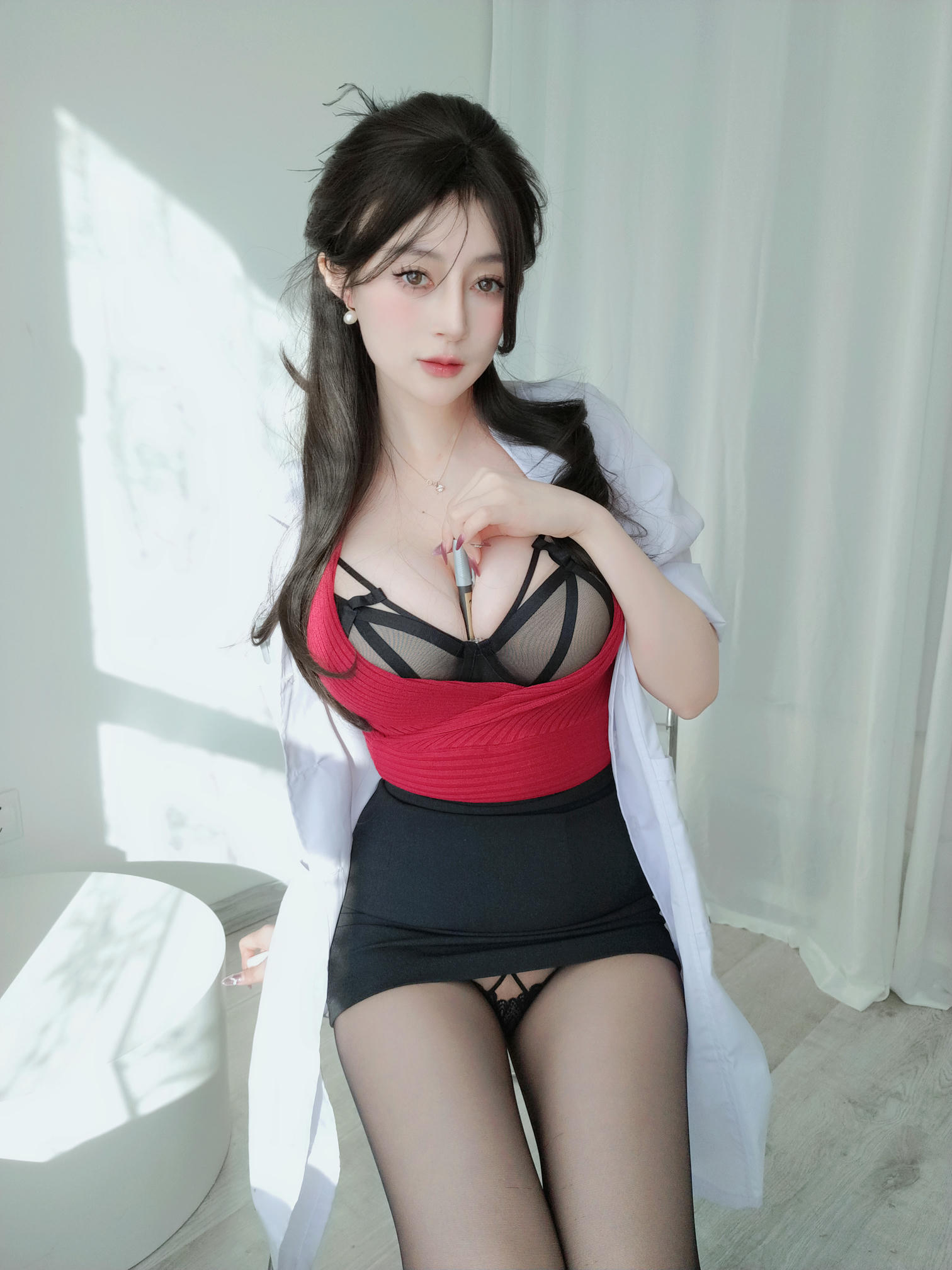 白银81 NO.152 24年02月会员合集26套[330P 8V 3.12G]-2024-02-09 保健室の先生5 [20P-193.34MB]_第1集