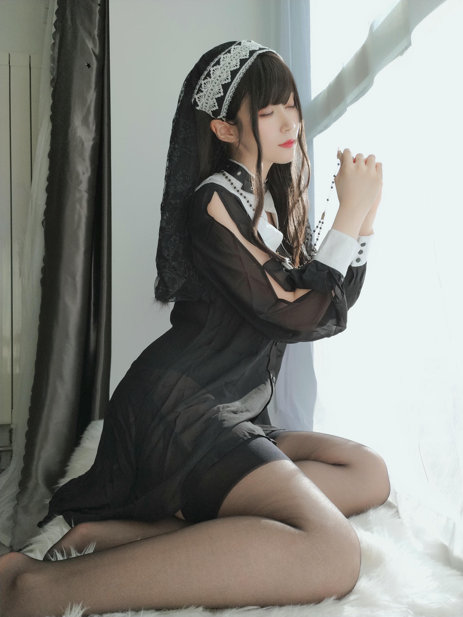 白银81 NO.072 蕾丝修女 [86P7V-838MB]_第3集