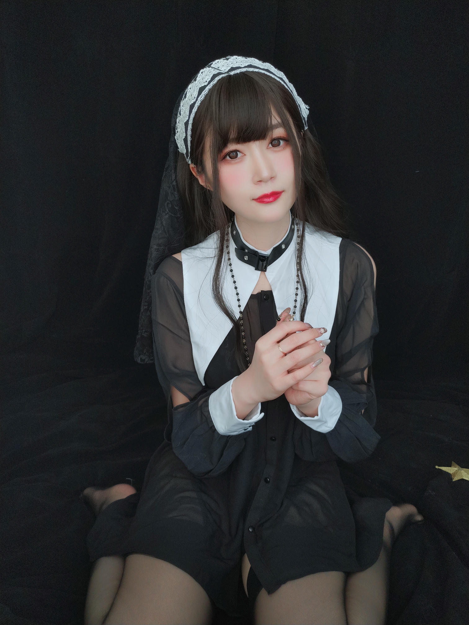 白银81 NO.072 蕾丝修女 [86P7V-838MB]_第1集