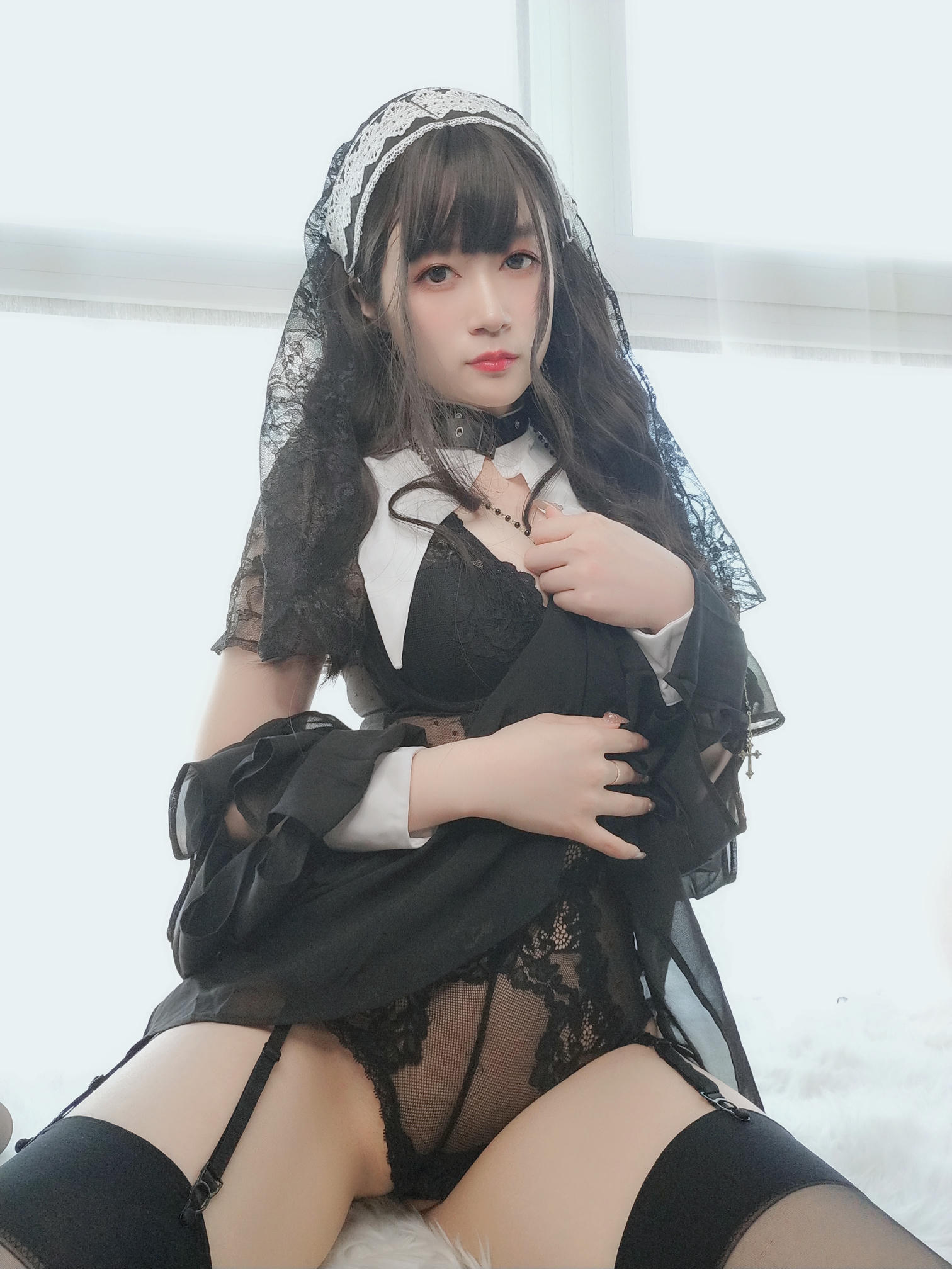 白银81 NO.072 蕾丝修女 [86P7V-838MB]_第4集