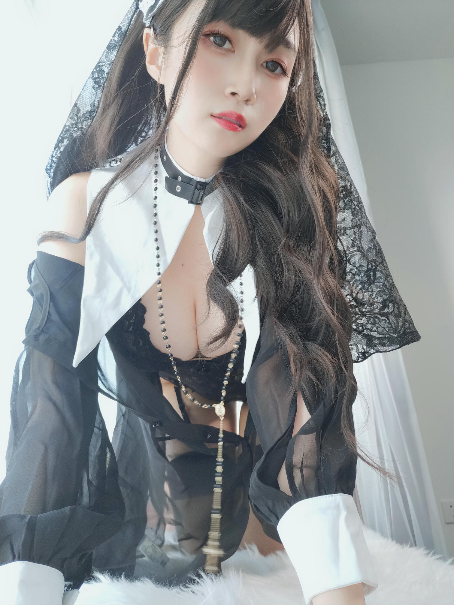 白银81 NO.072 蕾丝修女 [86P7V-838MB]_第4集