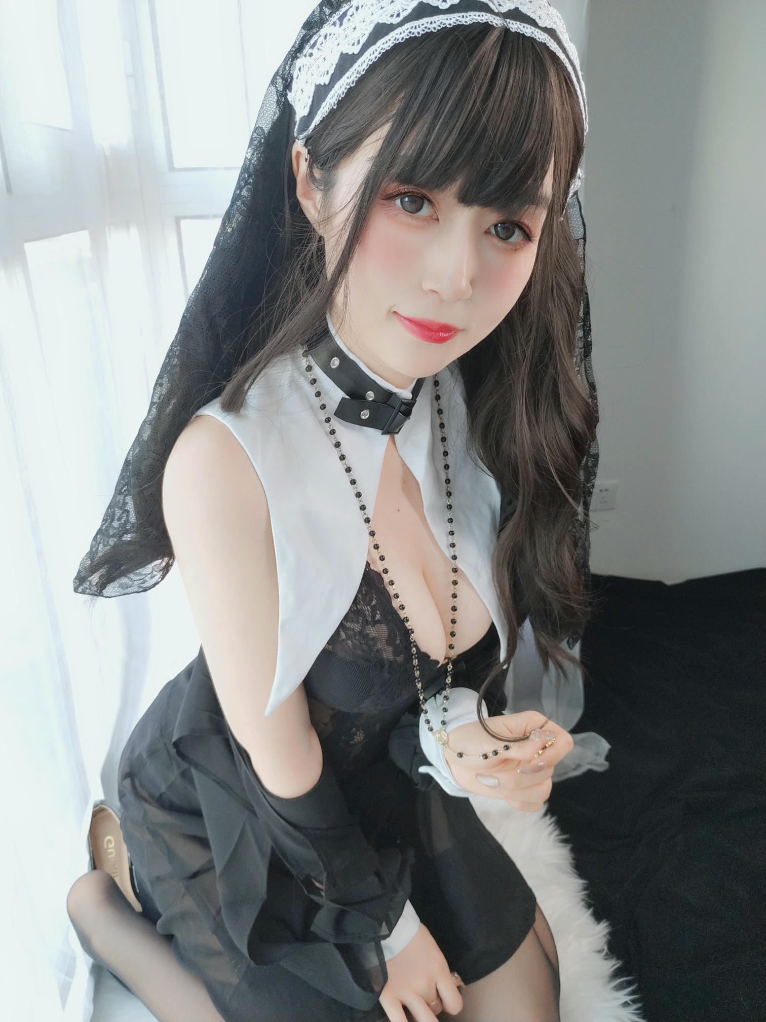 白银81 NO.072 蕾丝修女 [86P7V-838MB]_第5集