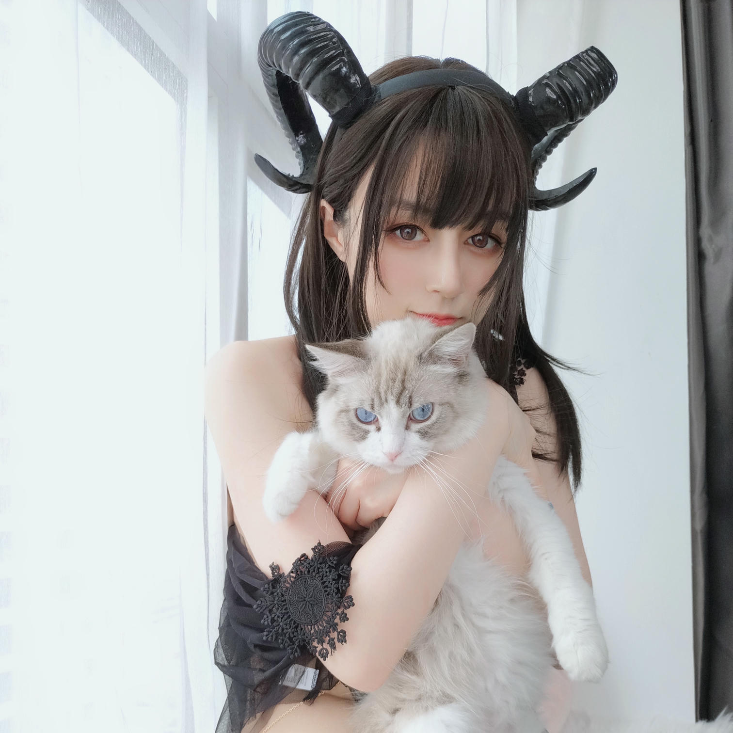 白银81 NO.073 黑精灵 [73P3V-249MB]_第2集