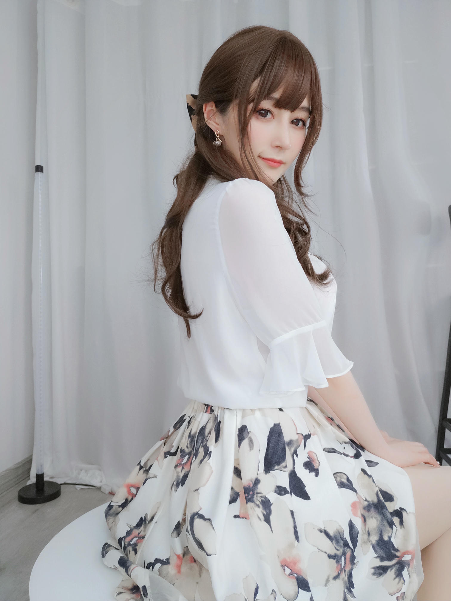 白银81 NO.077 肉丝人妻 [123P2V-381MB]_第2集