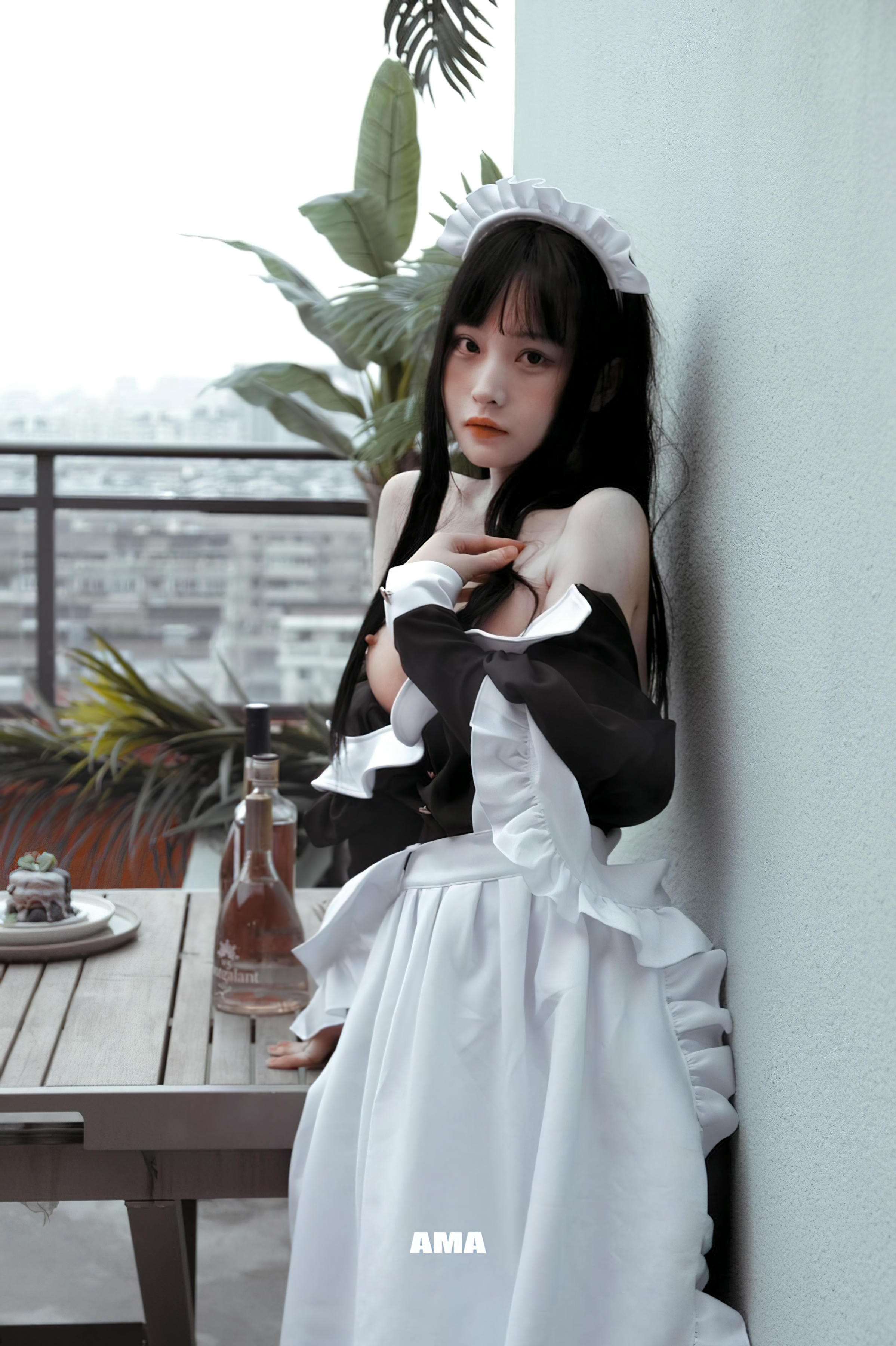 白莉爱吃巧克力 NO.000 马甲xiaoze2022 [195P1V 3.40GB]-NO.03 私房女仆 [25p]_第1集