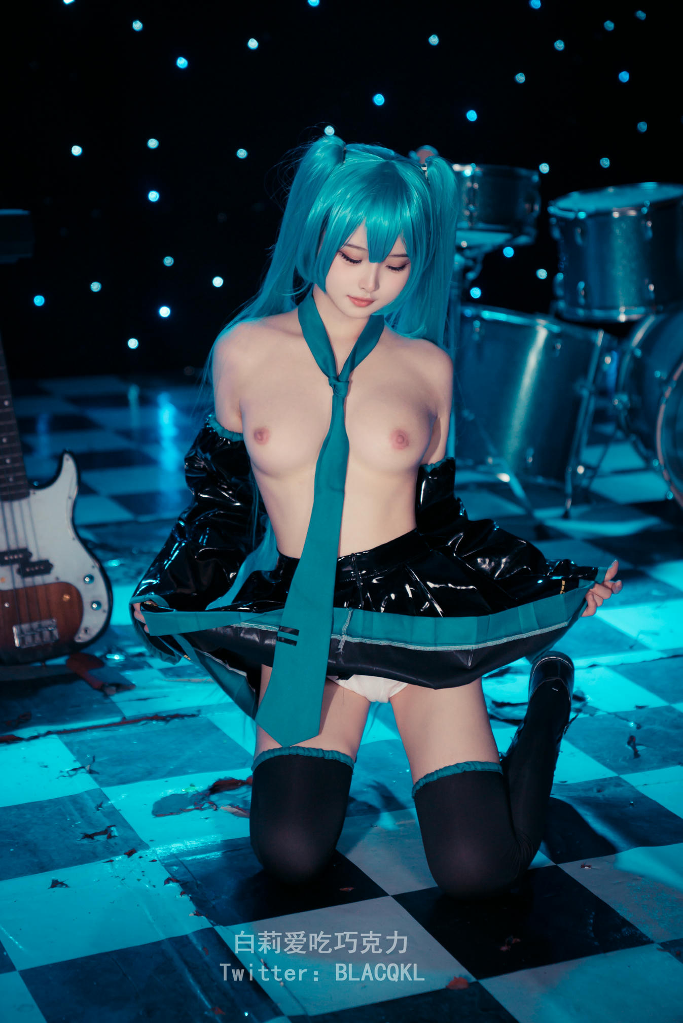 白莉爱吃巧克力 NO.004 miku [102P-901MB]_第4集