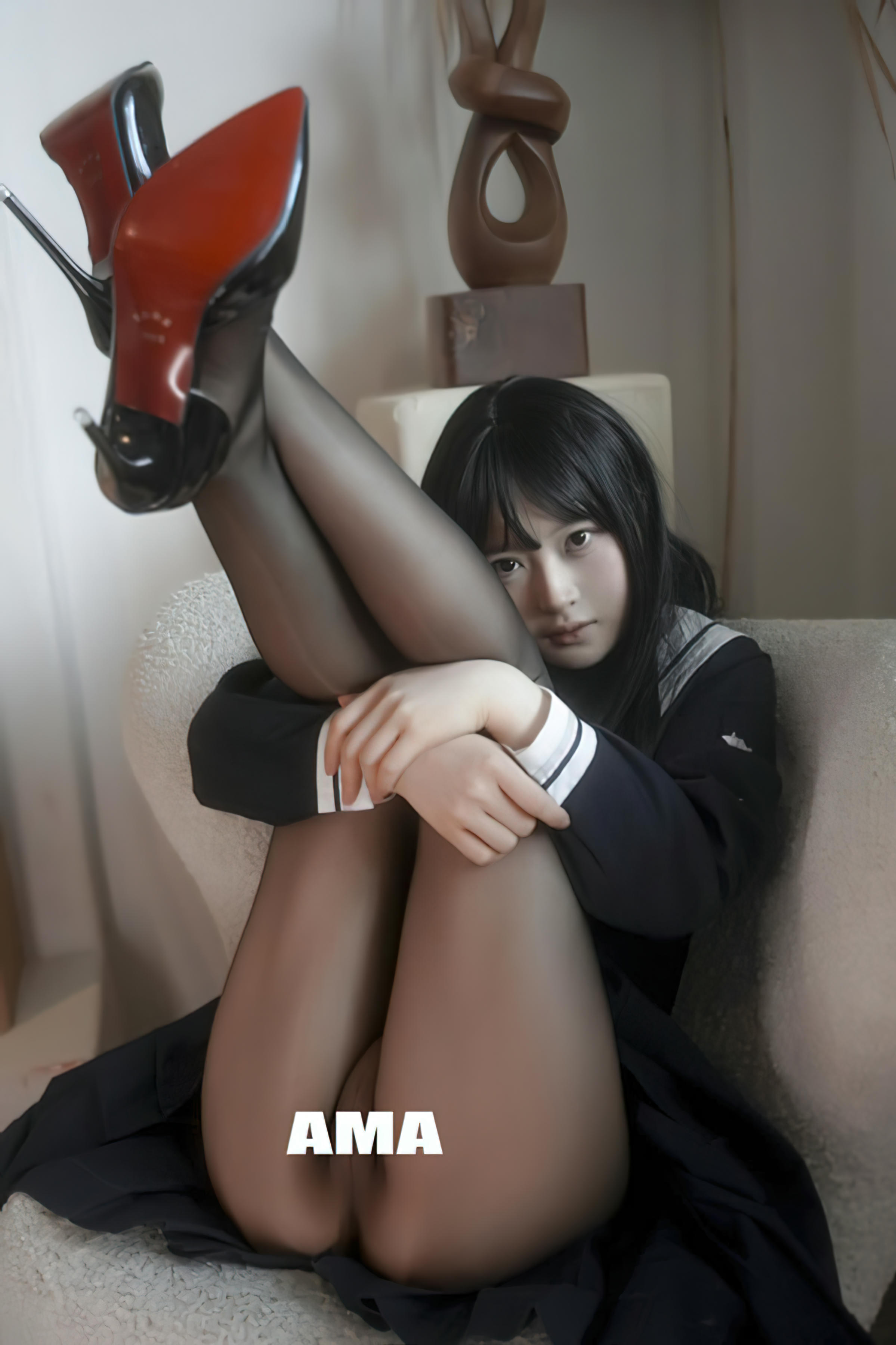 白莉爱吃巧克力 NO.000 马甲xiaoze2022 [195P1V 3.40GB]-NO.05 黑丝高跟 [5p]_第1集