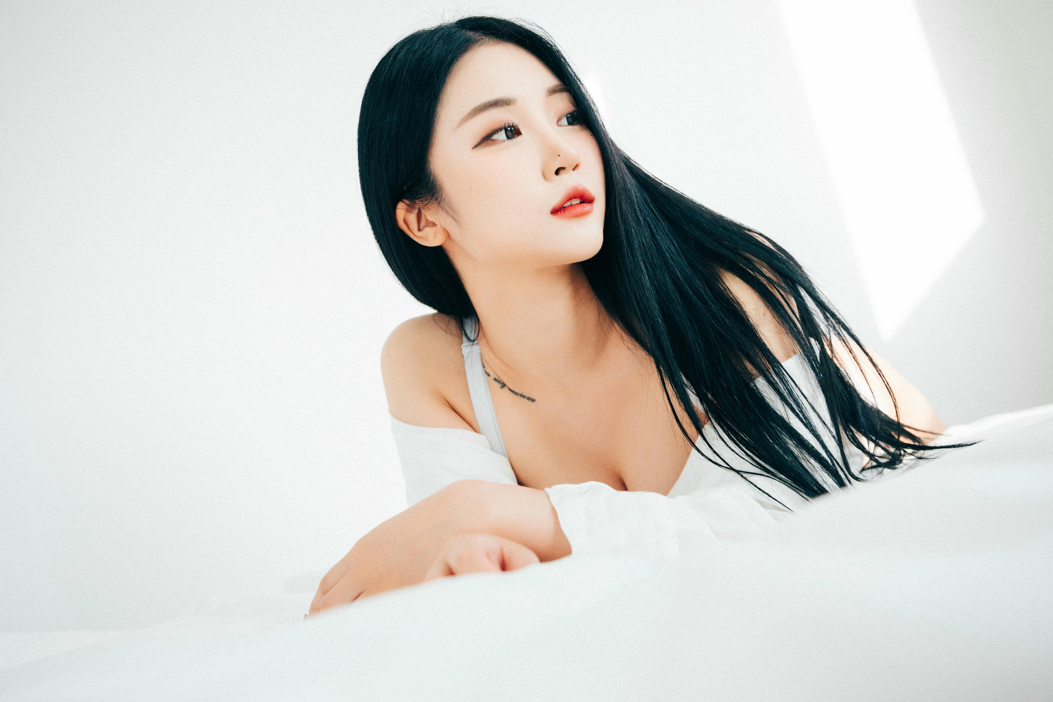 Bomi (보미) NO.006 [LOOZY] The undress [69P-906MB]_第2集