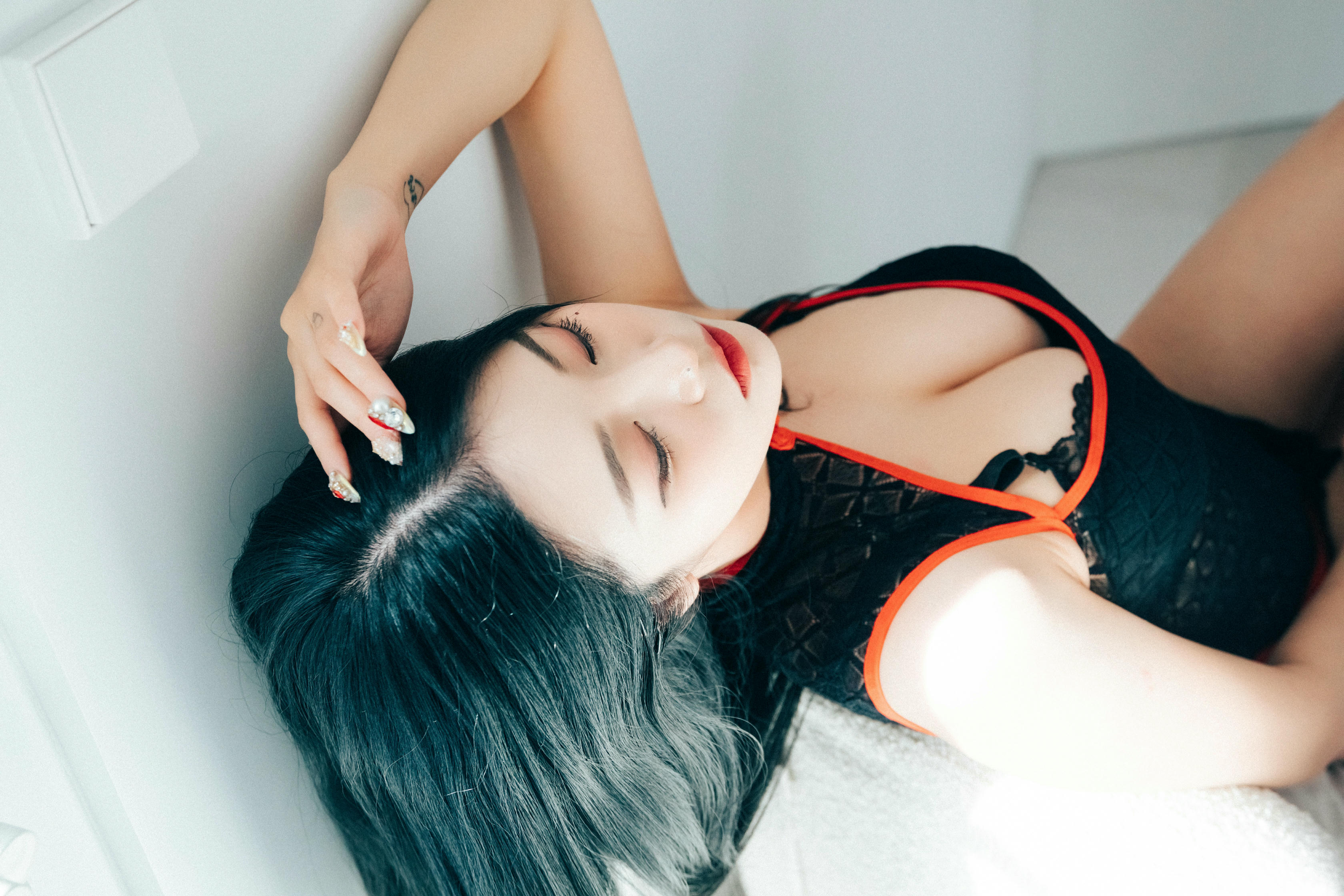 Bomi (보미) NO.006 [LOOZY] The undress [69P-906MB]_第2集