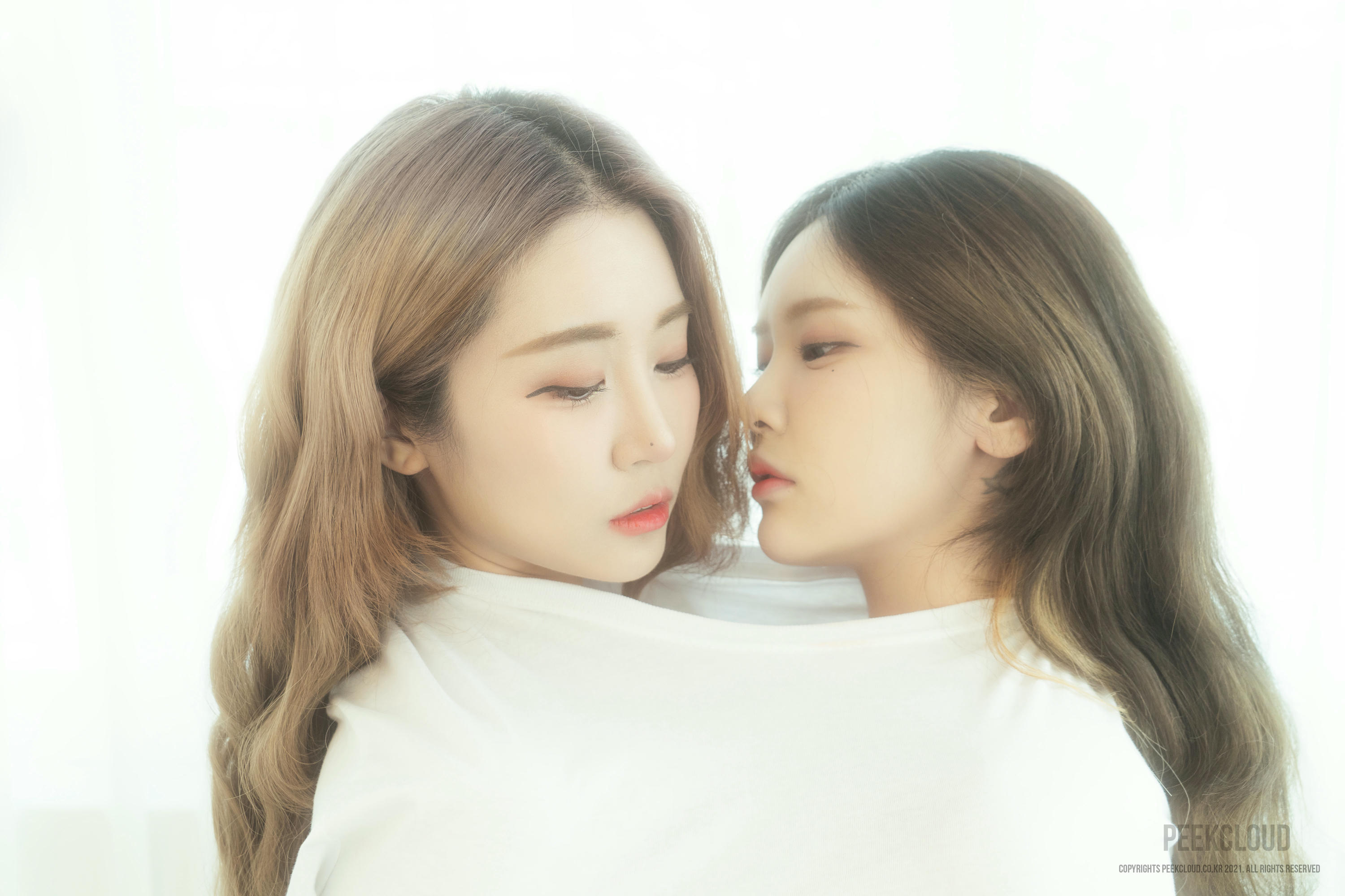 Bomi (보미) NO.054 [PEEKCLOUD] Bomi x Yuka Christmas Twin Edition [115P-1.29GB]_第1集