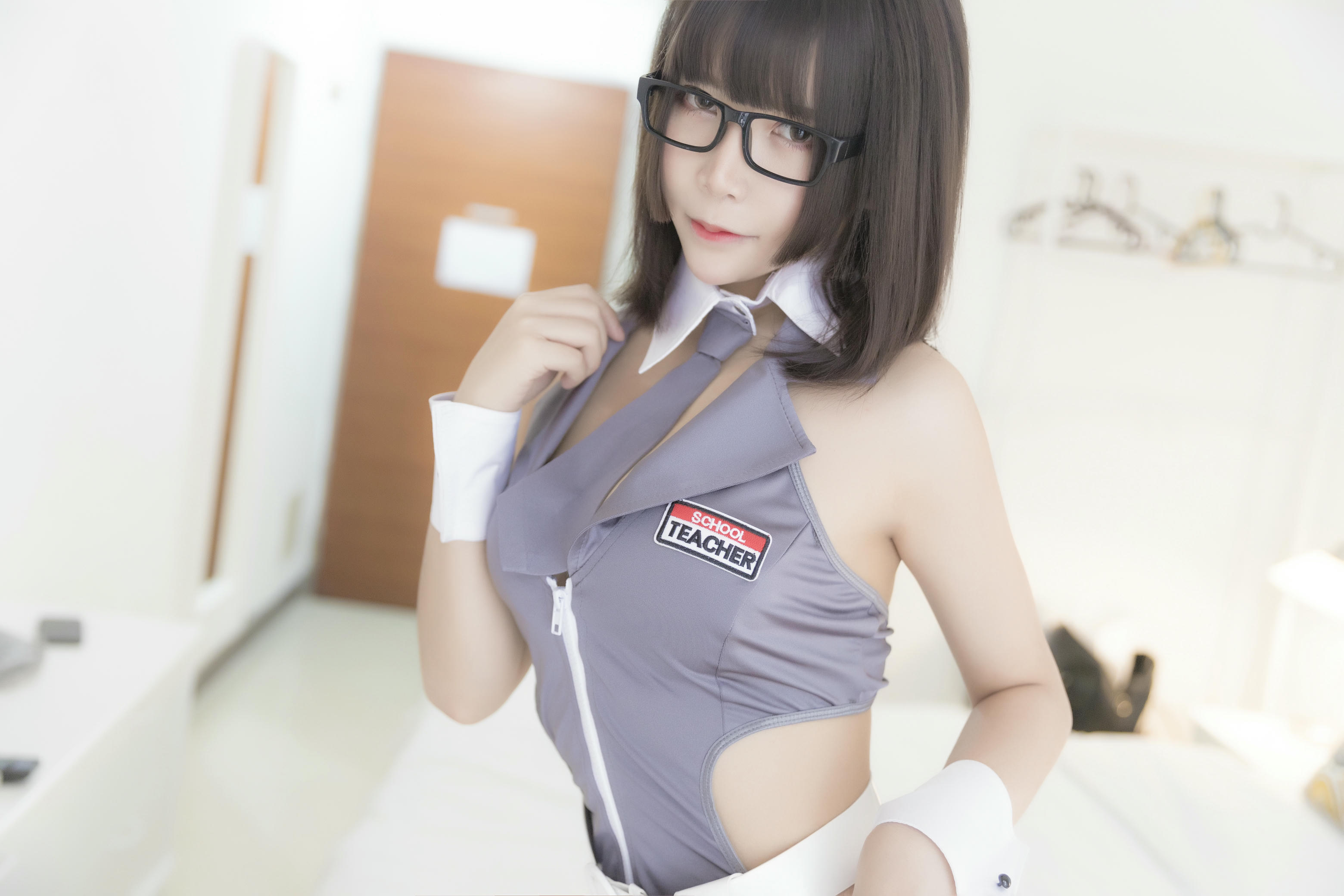 抱走莫子aa NO.005 黑丝 (45P)_第1集