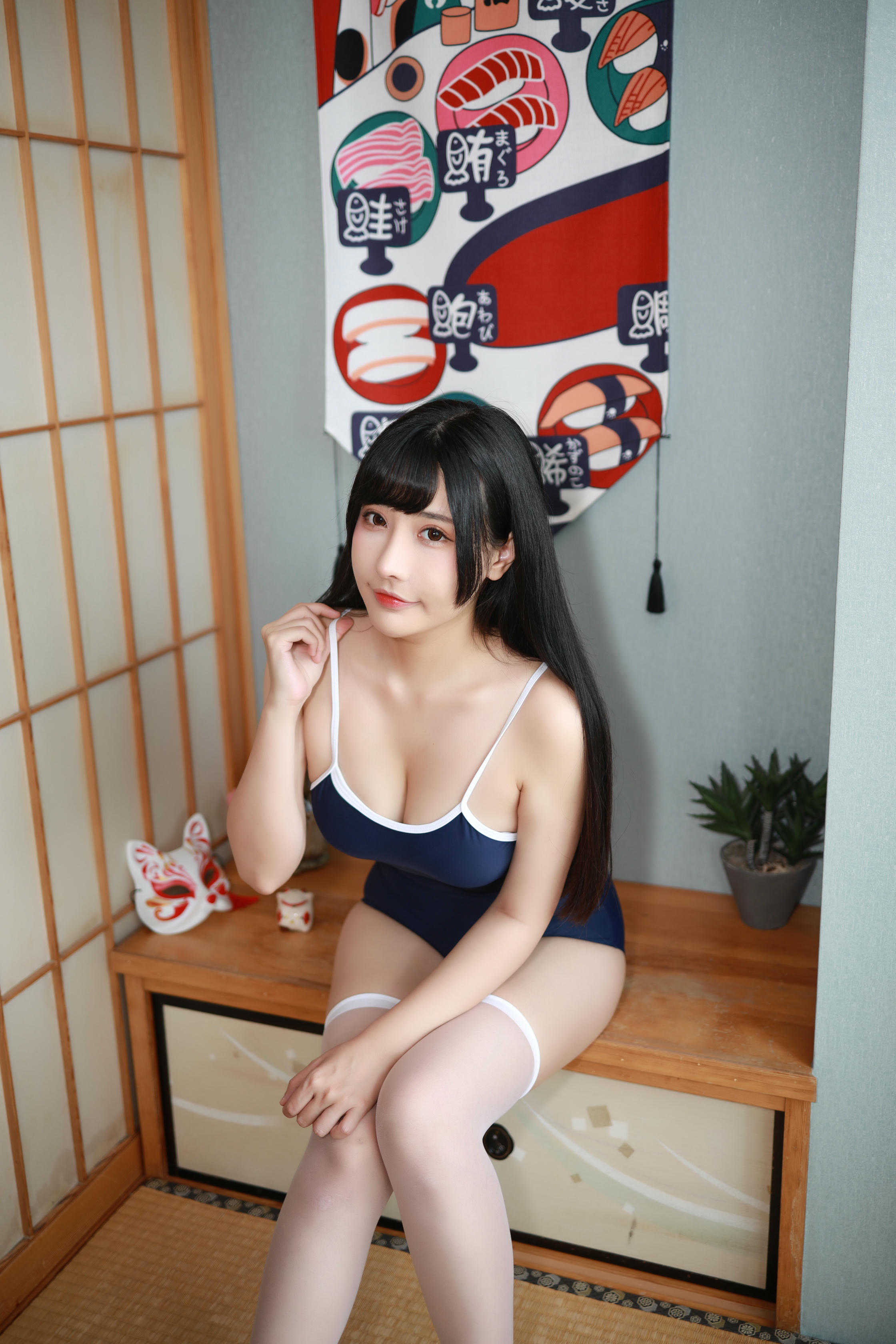 糖果果Candy NO.001 12月舰长福利死库水[88P10V-1.38GB]_第1集
