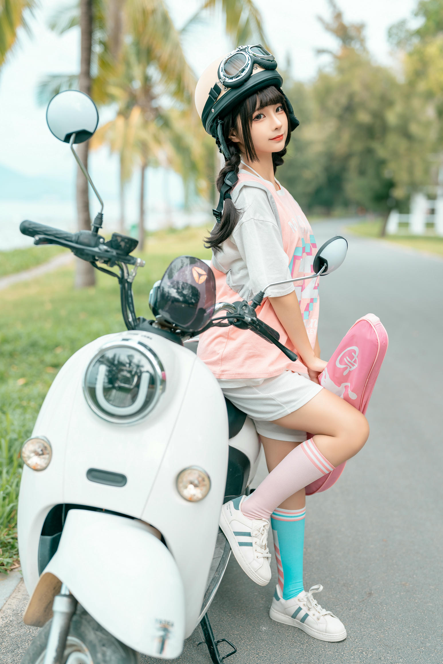 蠢沫沫 NO.213 小电车[120P 900M]_第1集