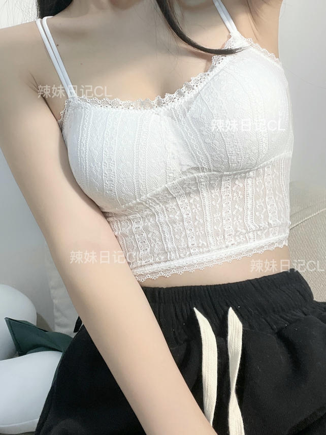 粉色的猪陈佩奇微密圈-108 美背交叉精致蕾丝吊带背心女内搭短款打底胸垫抹胸上衣_第1集