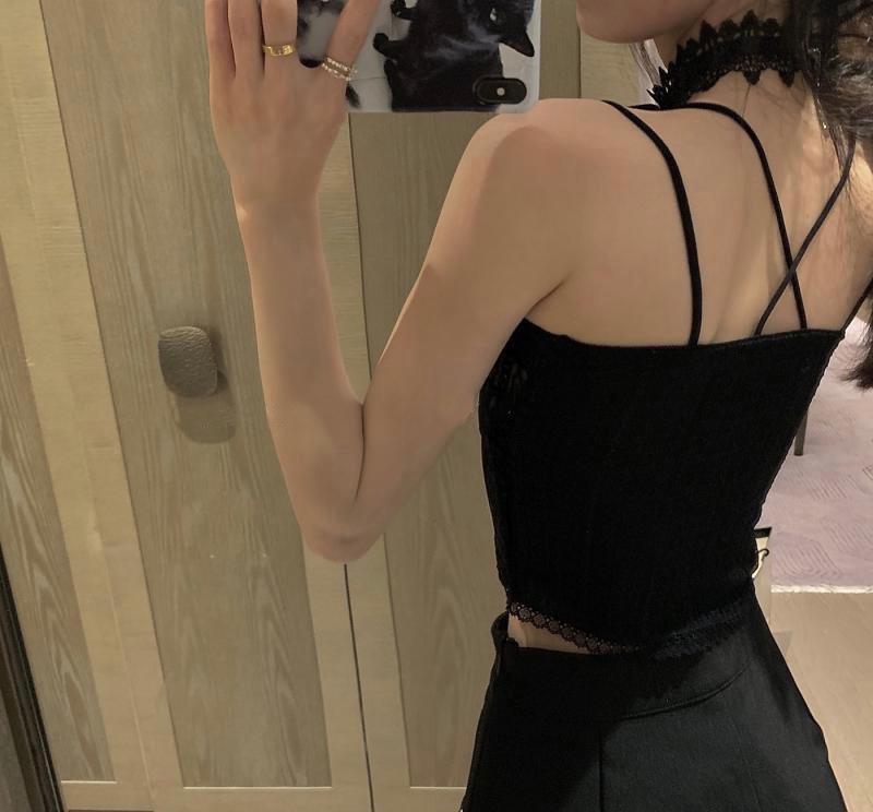 粉色的猪陈佩奇微密圈-108 美背交叉精致蕾丝吊带背心女内搭短款打底胸垫抹胸上衣_第1集