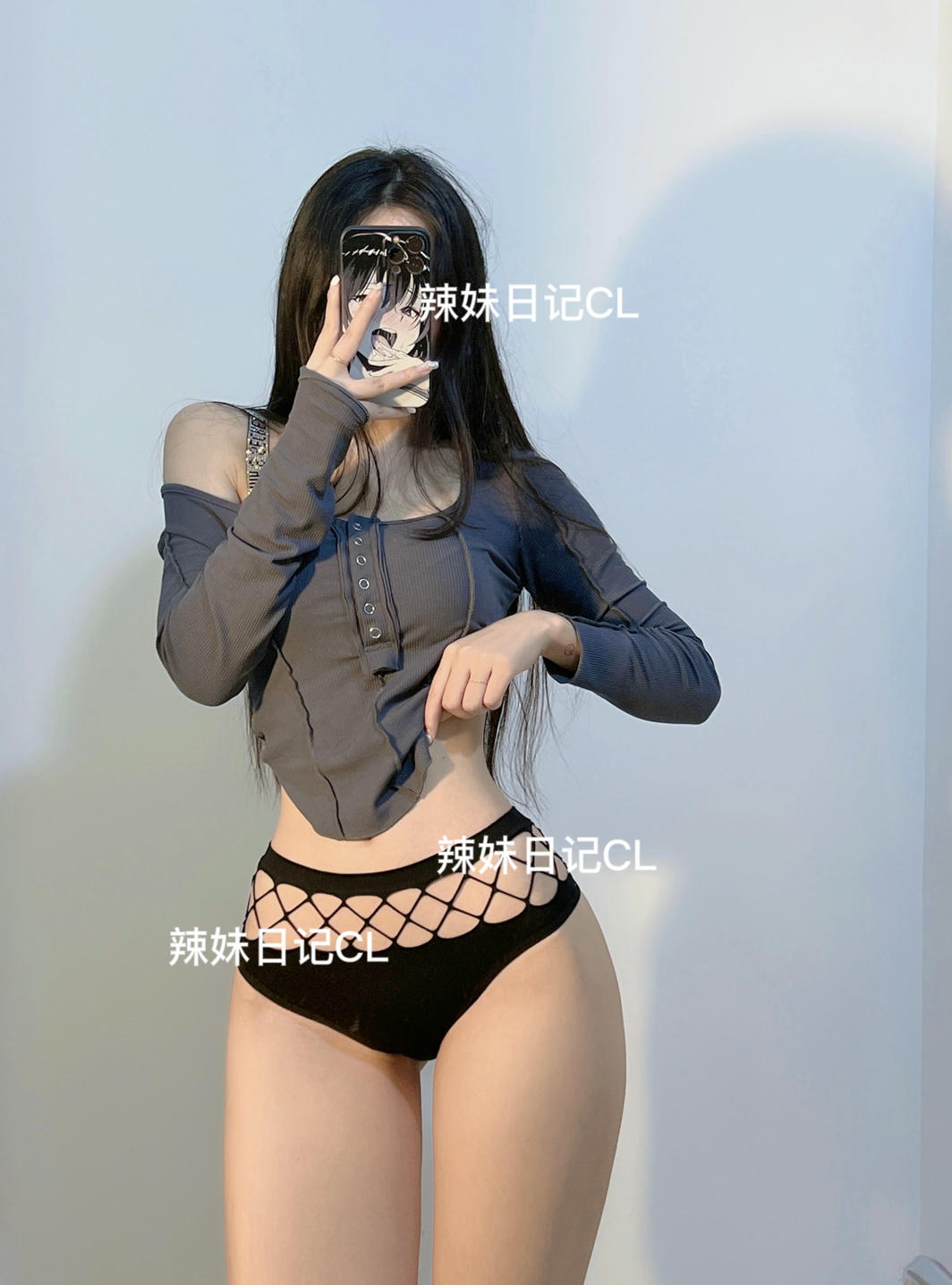 粉色的猪陈佩奇微密圈-114 韩国chic早秋性感反线拼接弧形下摆长袖打底衫女圆领T恤女_第1集