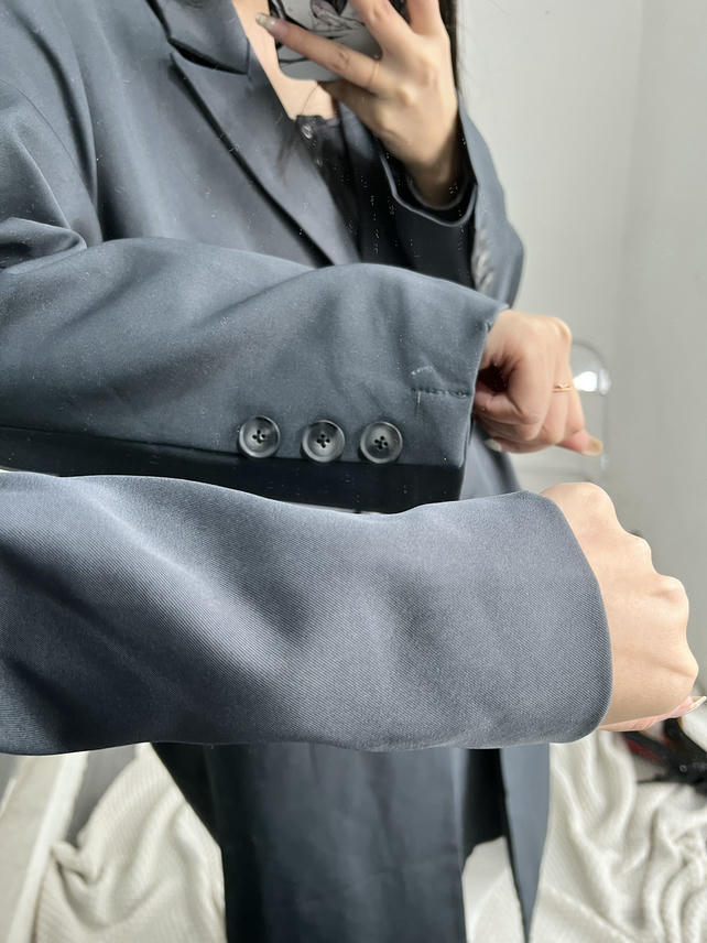 粉色的猪陈佩奇微密圈-115 2021秋冬新款重工气质双门襟长款宽松西装外套过膝风衣女_第1集