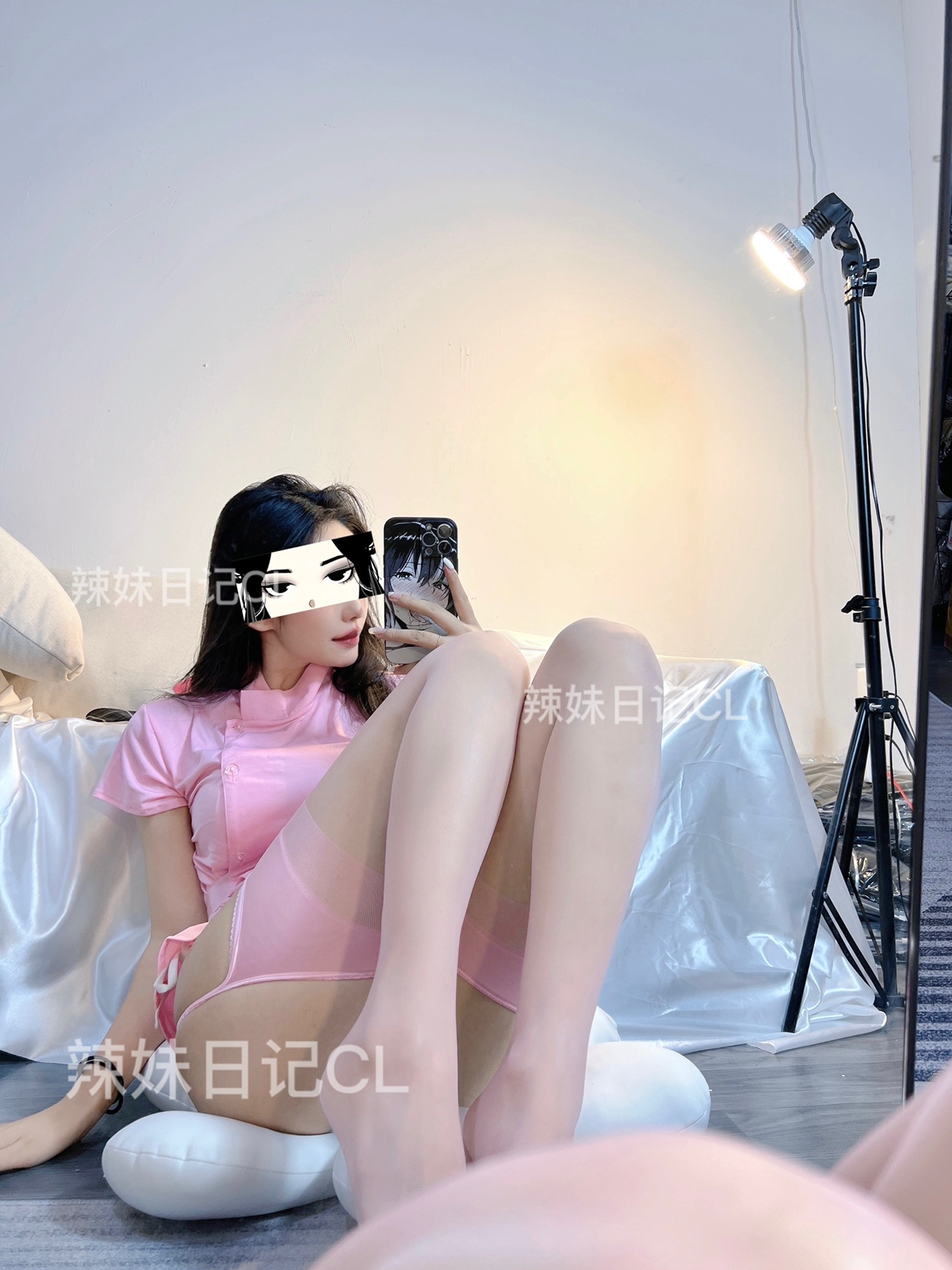 粉色的猪陈佩奇微密圈-118 情趣内衣性感透视裙摆齐臀护士裙束身腰带温柔护士套装_第1集