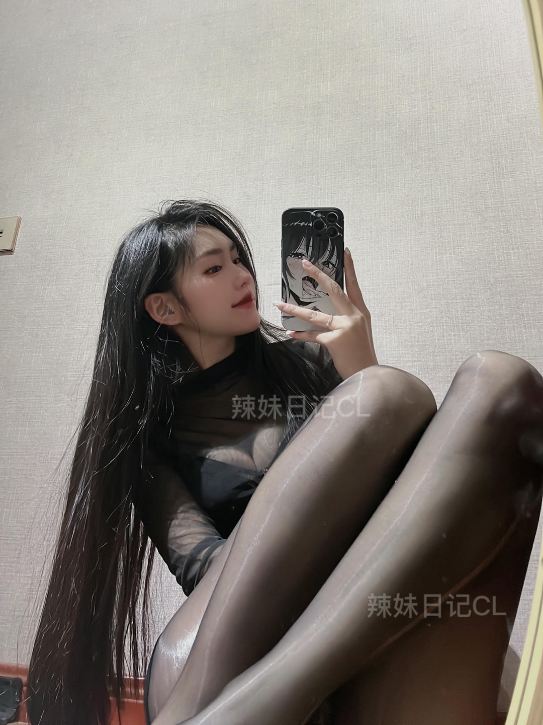 粉色的猪陈佩奇微密圈-118 情趣内衣性感透视裙摆齐臀护士裙束身腰带温柔护士套装_第1集