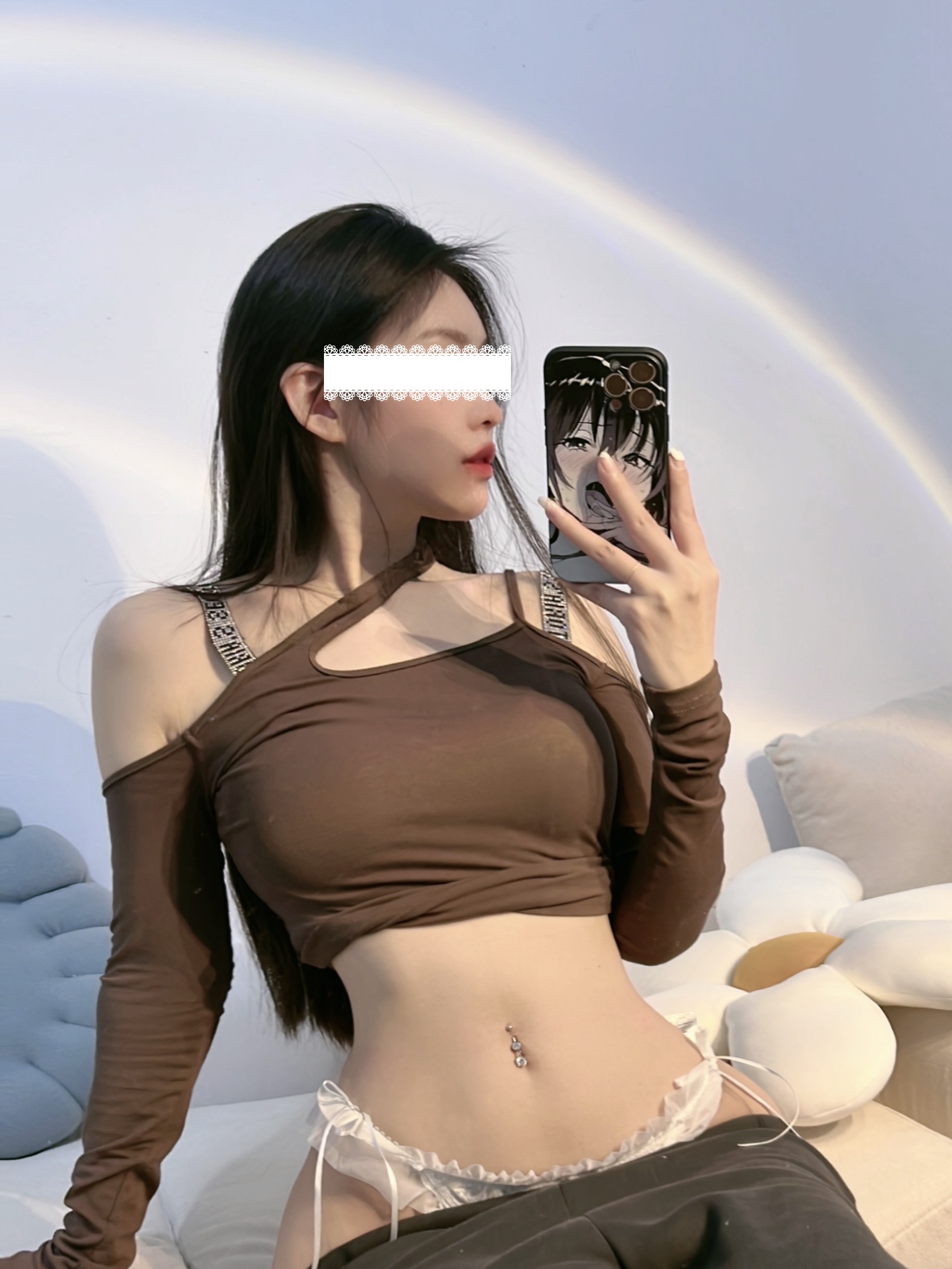 粉色的猪陈佩奇微密圈-122 欧美性感斜吊带露肩长袖T恤上衣女紧身修身新款打底衫_第1集