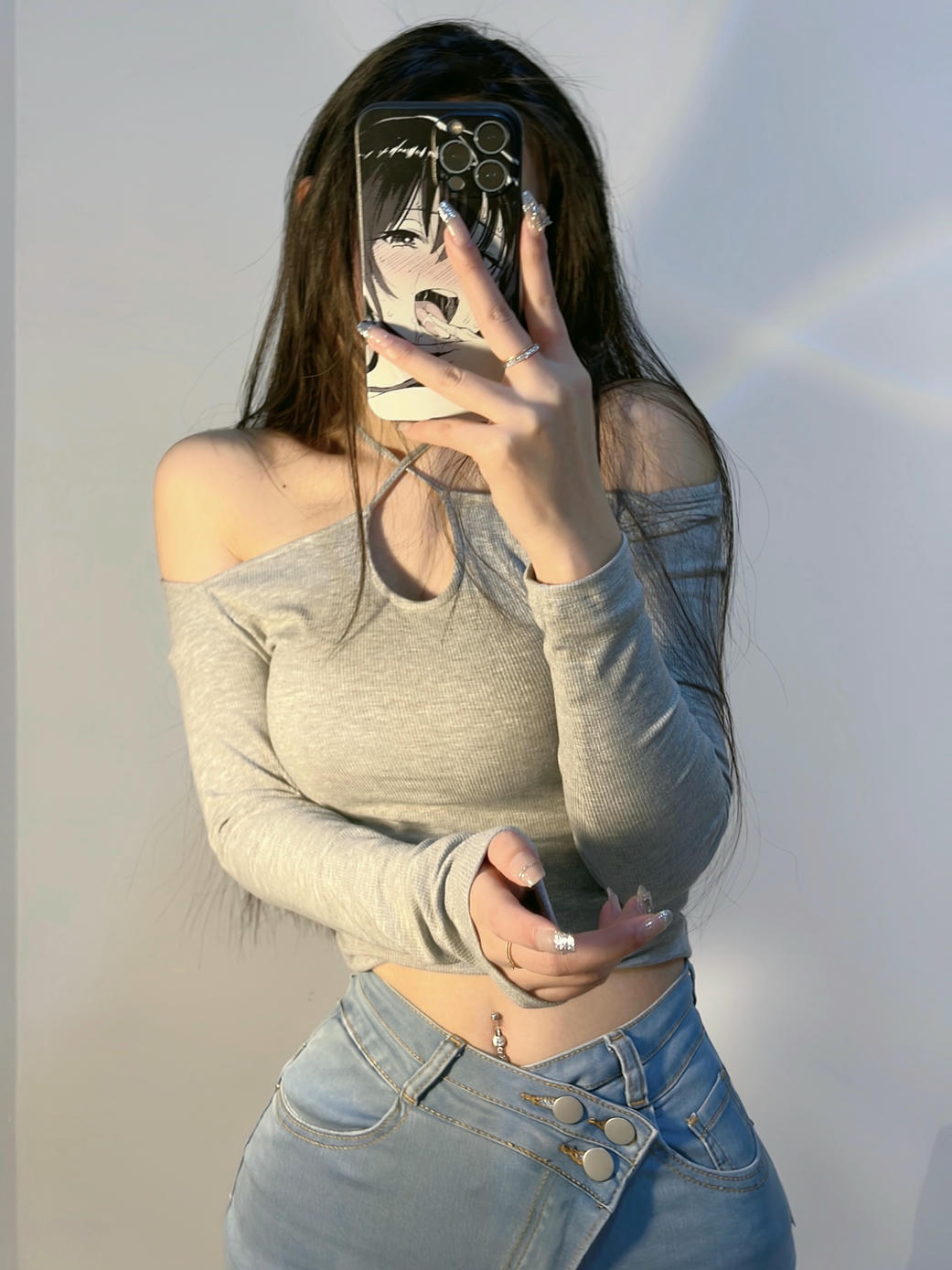 粉色的猪陈佩奇微密圈-134 辣妹春季欧美风镂空挂脖长袖T恤女INS新款修身纯色打底衫上衣女_第1集