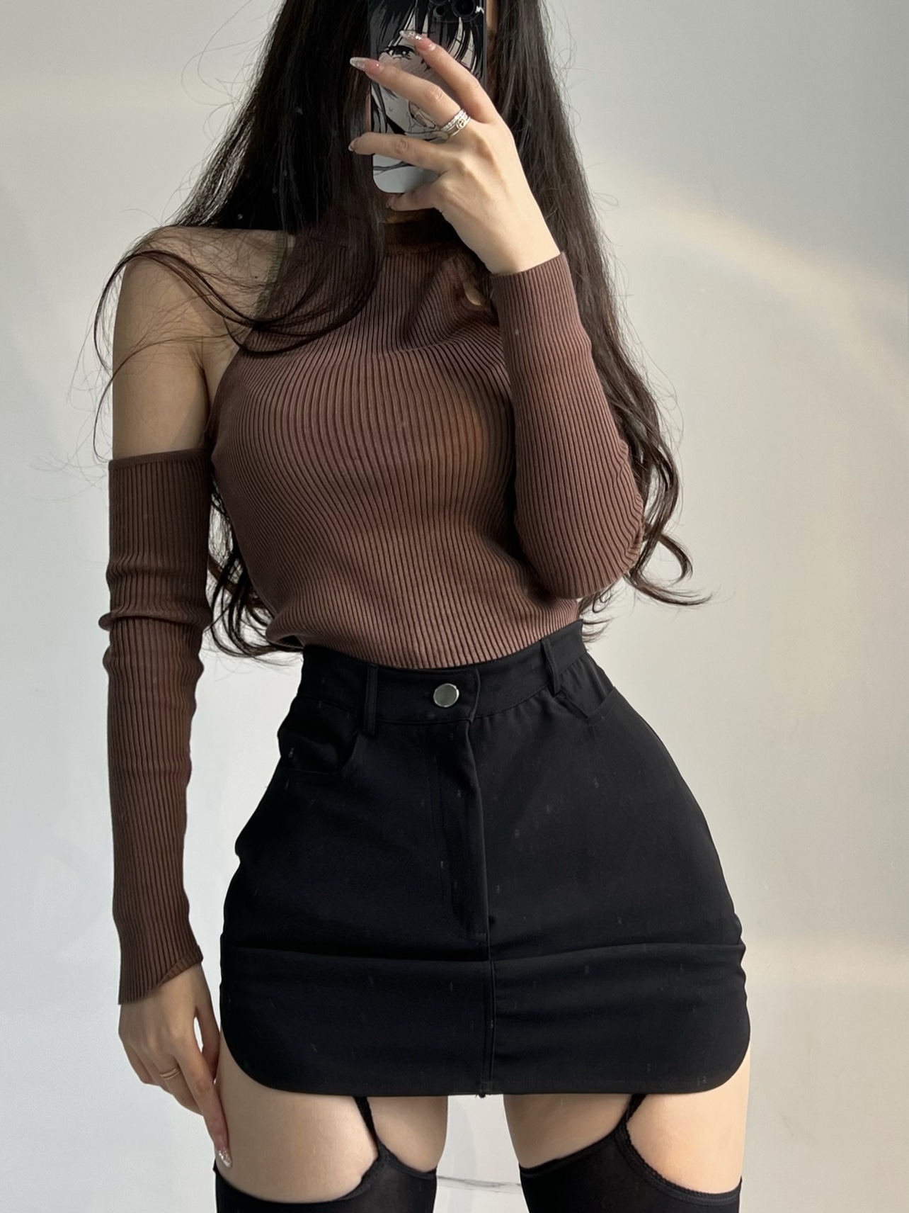 粉色的猪陈佩奇微密圈-142 春季辣妹风新款挂脖高领修身女式针织衫性感短款一字肩两穿针织衫_第1集