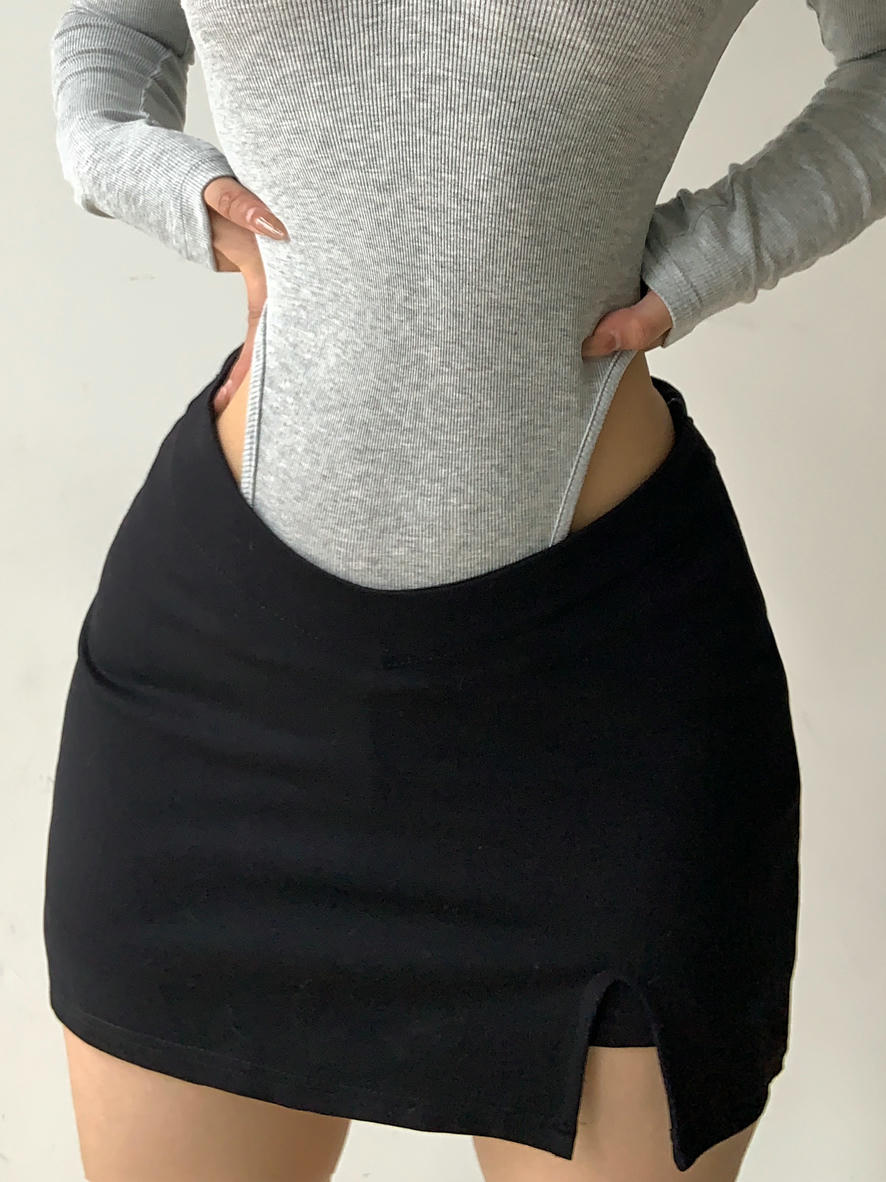 粉色的猪陈佩奇微密圈-143 欧美辣妹性感v领打底衫女秋冬紧身内搭长袖T恤纯欲风上衣2022新款_第1集