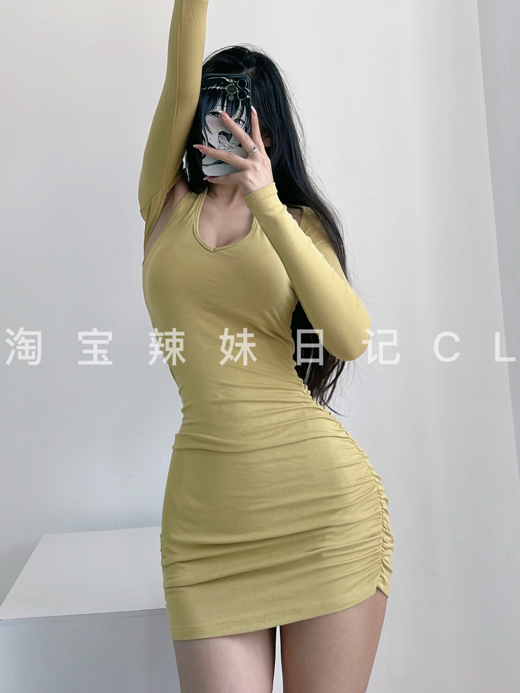 粉色的猪陈佩奇微密圈-155 纯欲风2022性感挂脖褶皱包臀裙_短款纯色披肩辣妹紧身两件套套装_第1集
