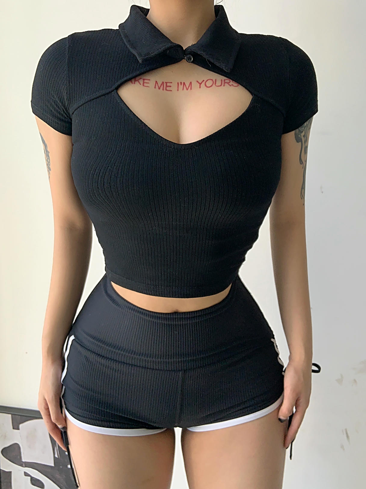 粉色的猪陈佩奇微密圈-164 领镂空短袖春夏欧美风女装新款挖空设计小翻领T恤上衣_第2集