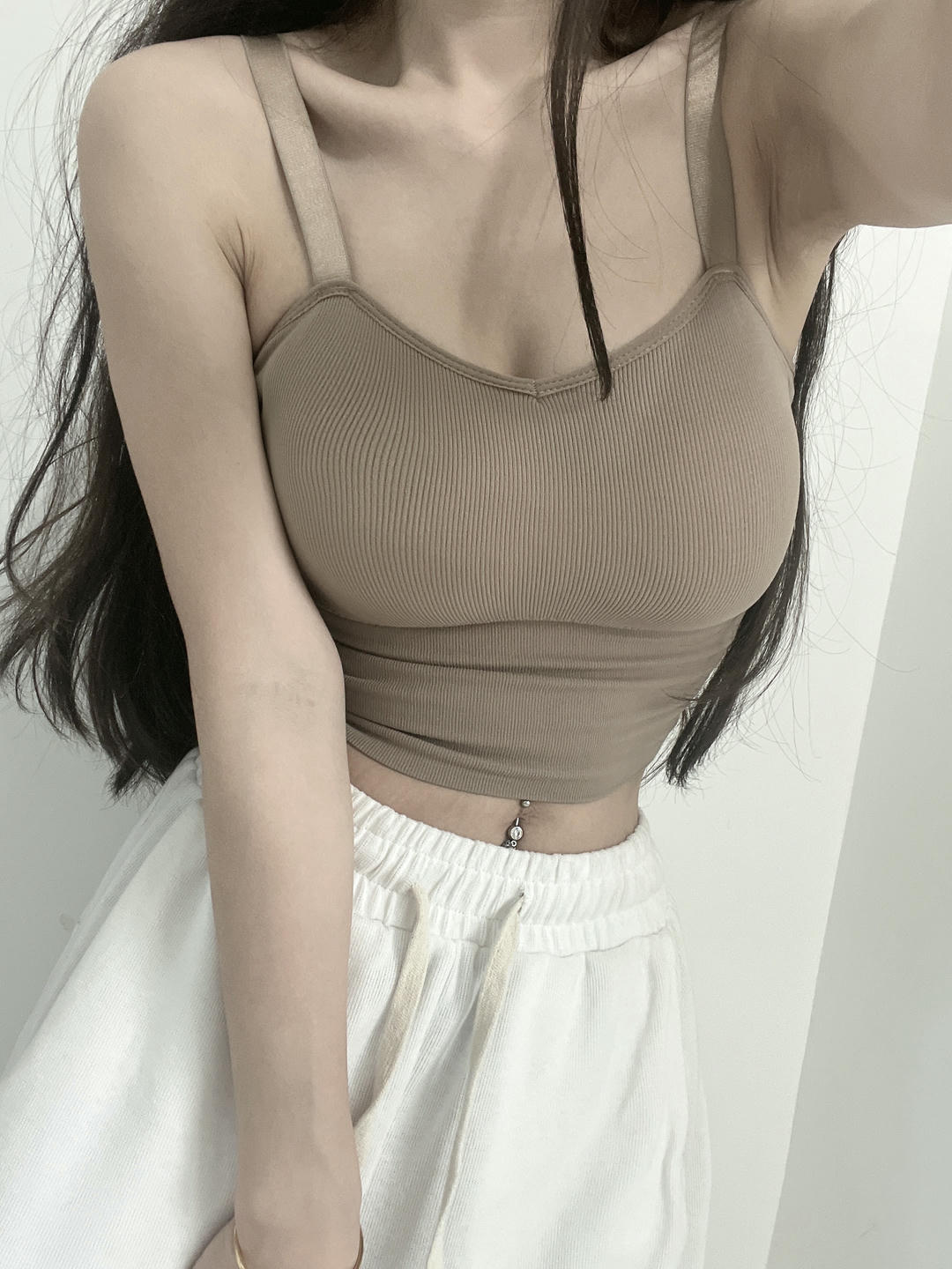粉色的猪陈佩奇微密圈-174 小背心女春季小众外穿带胸垫抹胸辣妹性感短款打底上衣潮_第1集