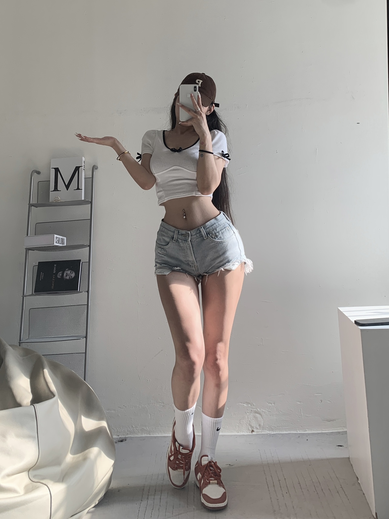 粉色的猪陈佩奇微密圈-178 高街辣妹毛边牛仔热裤新款显瘦百搭个性破洞短裤女潮夏_第1集