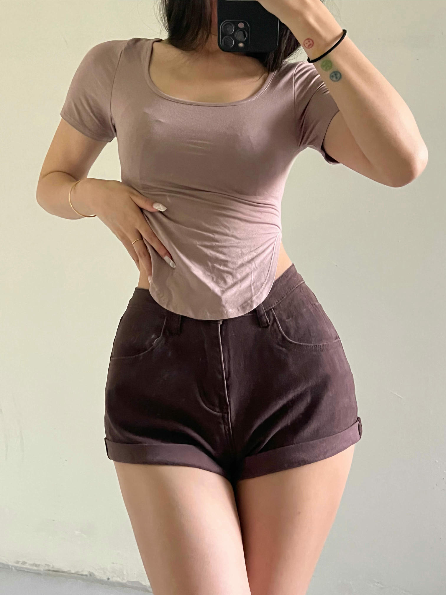 粉色的猪陈佩奇微密圈-183 夏季新款爱心毛边口袋牛仔短裤女欧美辣妹高腰卷边热裤_第2集