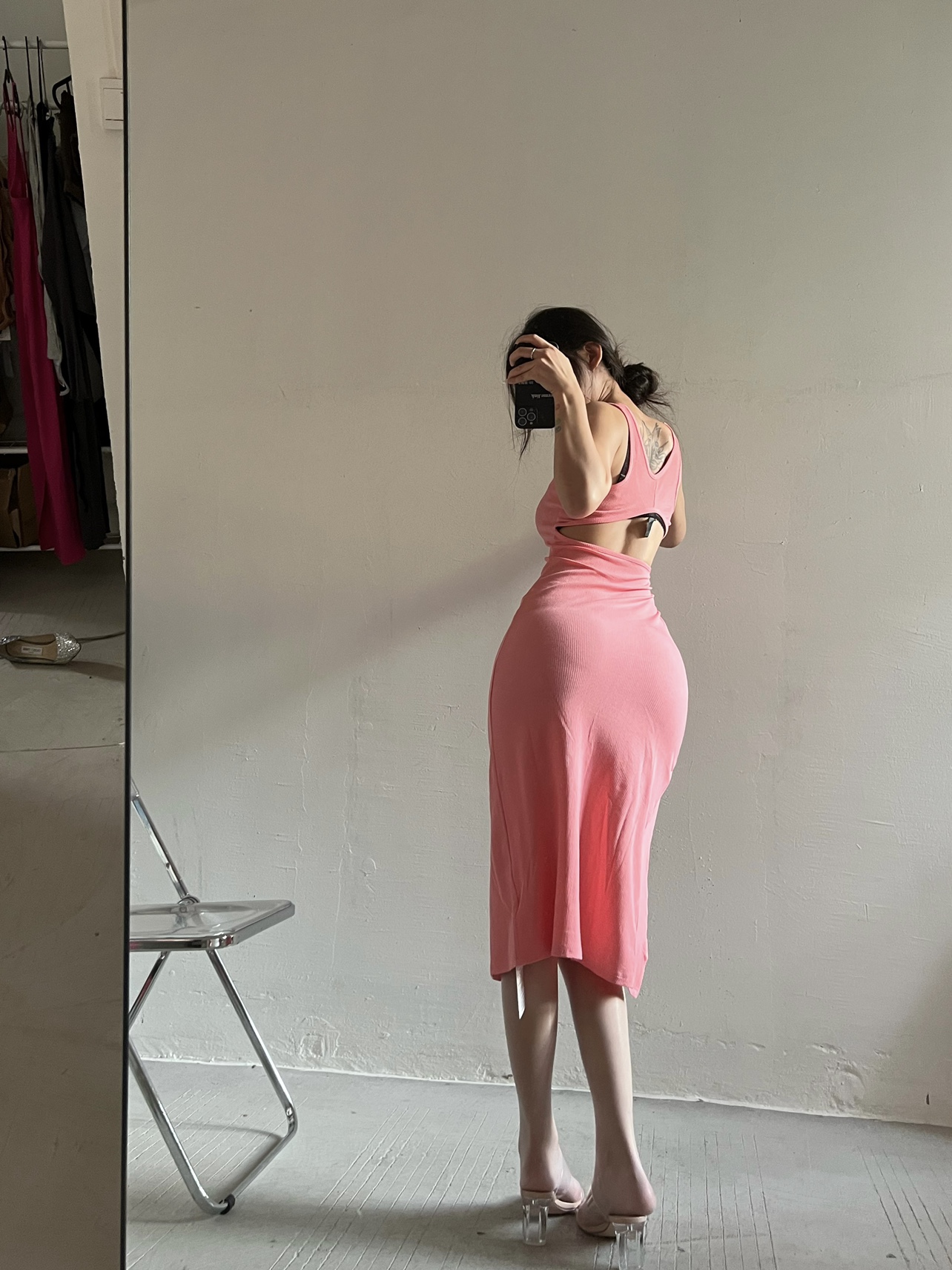 粉色的猪陈佩奇微密圈-213 美式欧美性感高开叉紧身连衣裙漏背设计感背心包臀裙_第1集