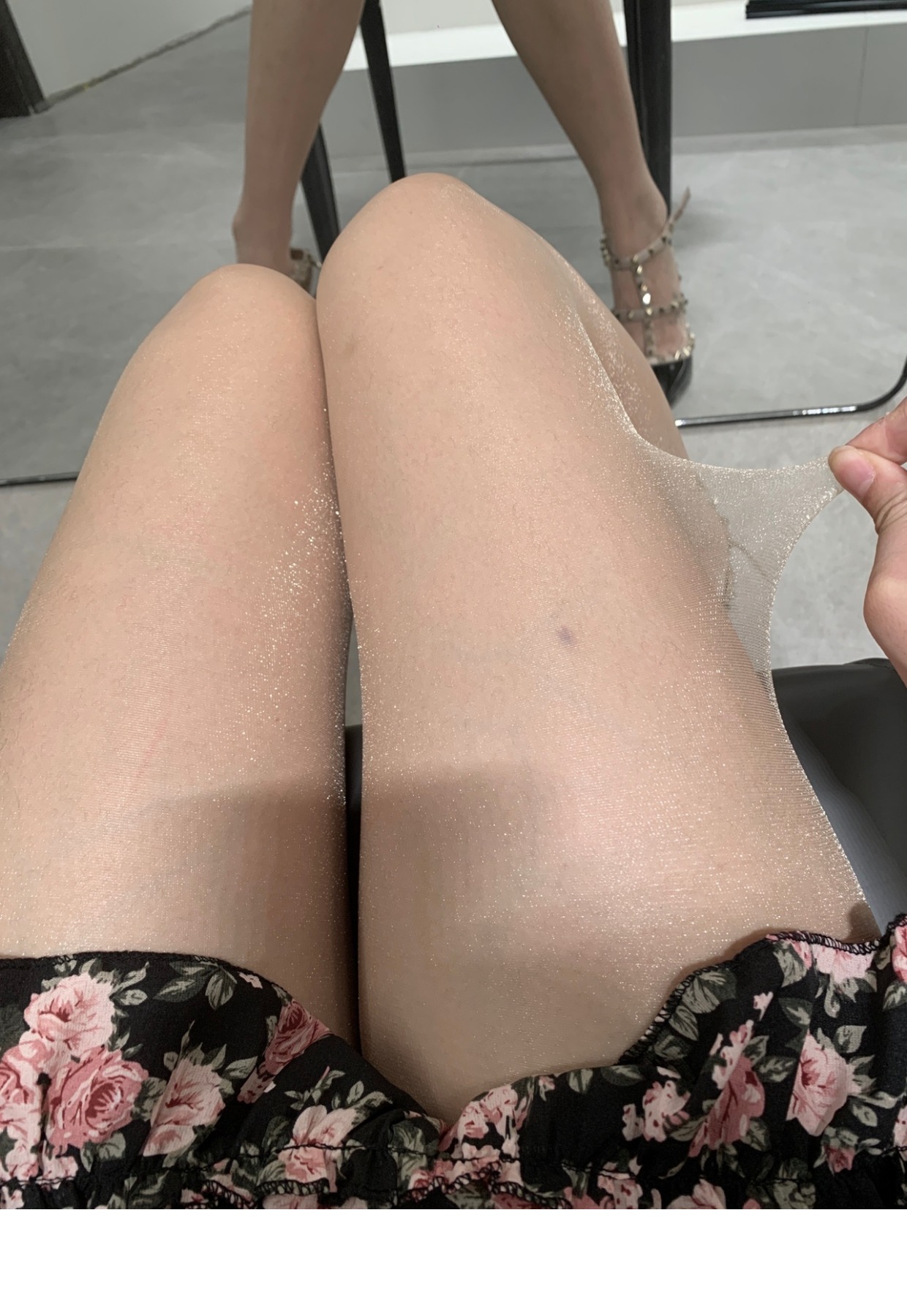 粉色的猪陈佩奇微密圈-216 闪光性感打底袜亮丝连裤丝袜白色超薄全透明女夏包芯丝_第1集