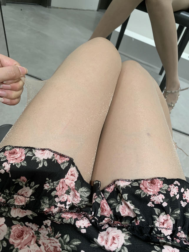 粉色的猪陈佩奇微密圈-216 闪光性感打底袜亮丝连裤丝袜白色超薄全透明女夏包芯丝_第1集