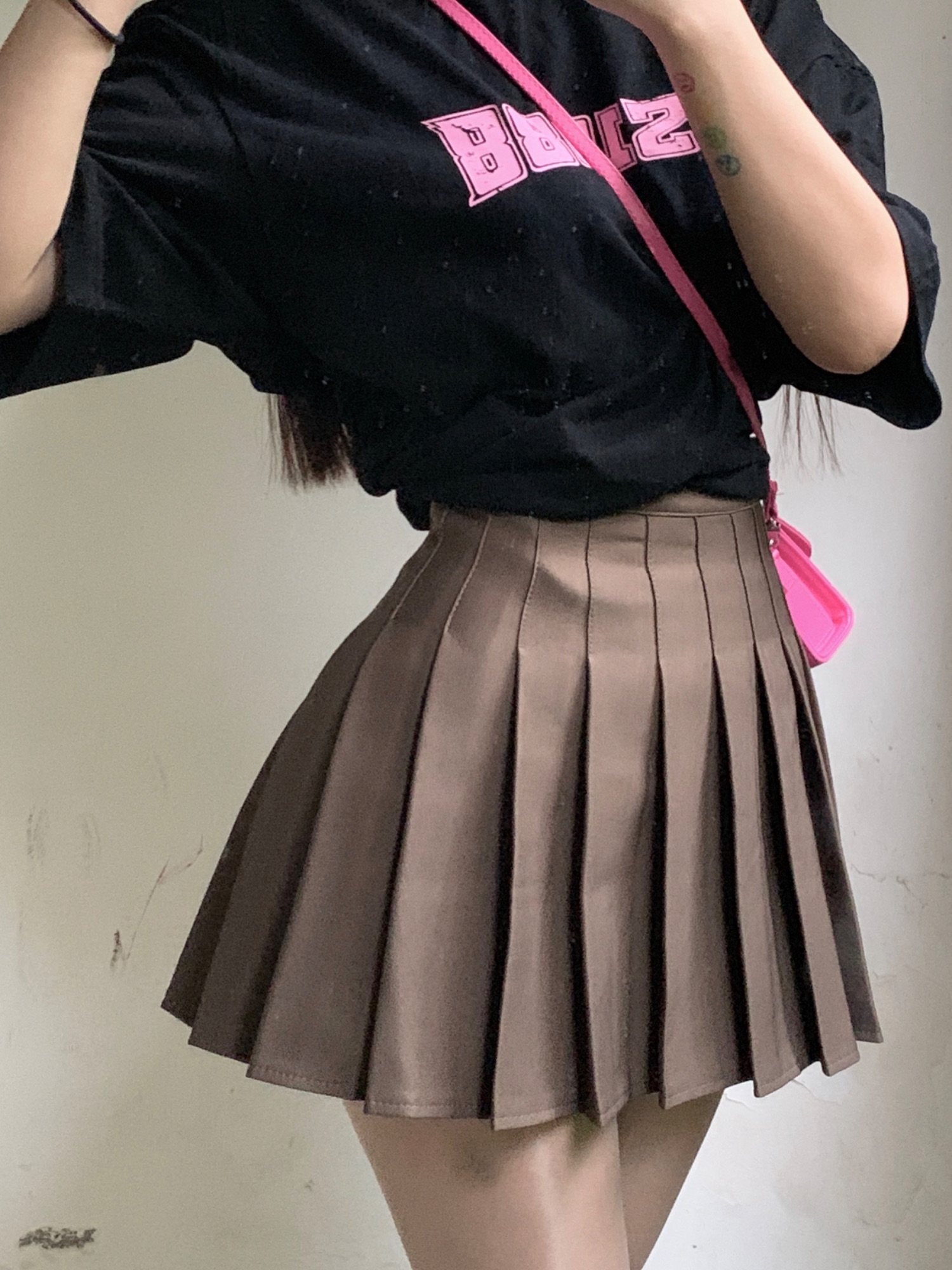 粉色的猪陈佩奇微密圈-054 百褶裙女2021春夏季高腰a字显瘦短裙学院风百搭半身裙_第1集