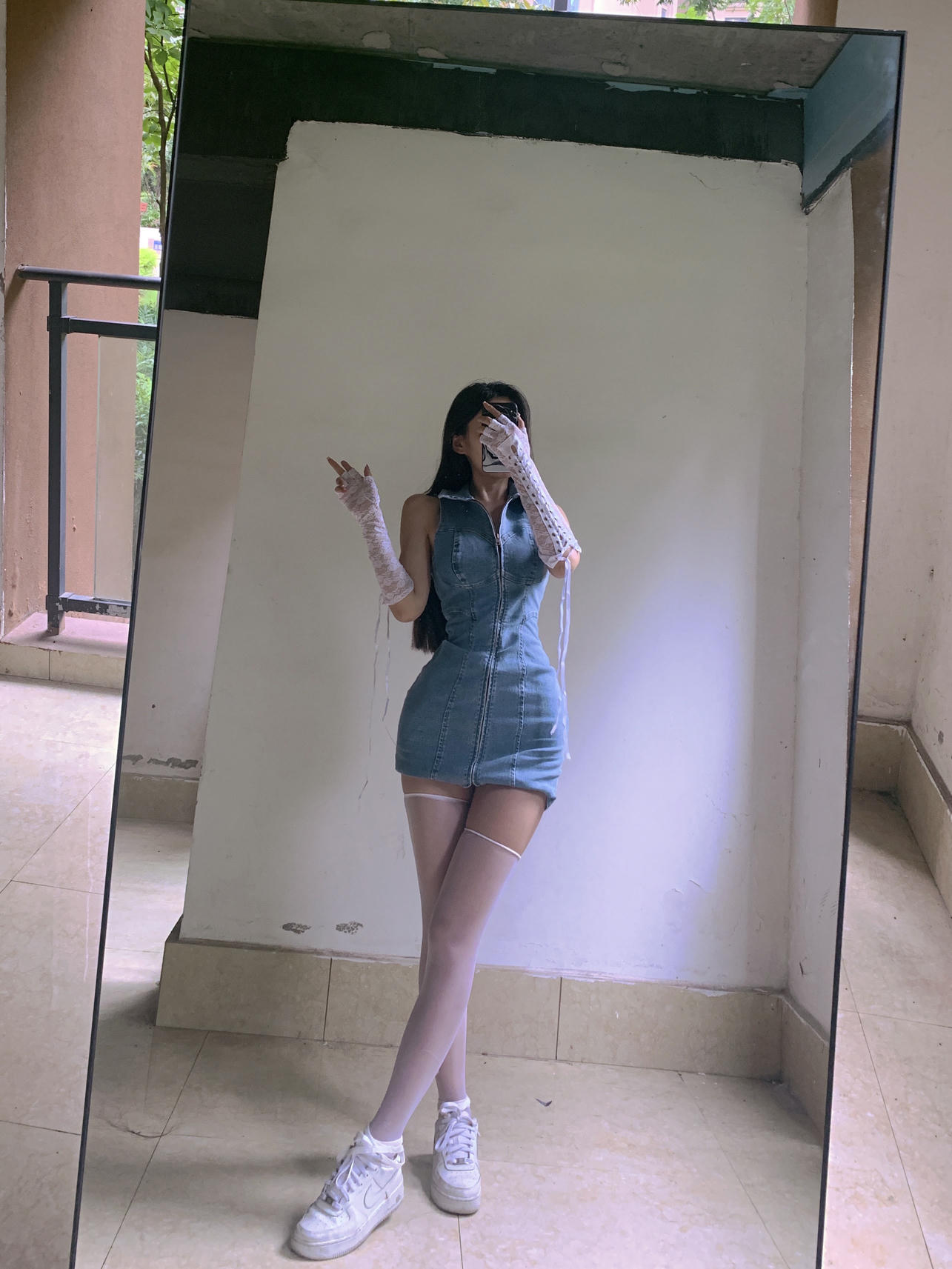 粉色的猪陈佩奇微密圈-055 欧美情趣内衣女性感窄罗口长筒丝袜透明过膝高筒薄袜_第1集