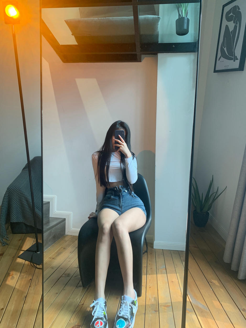 粉色的猪陈佩奇微密圈-007 2021夏季欧美高腰显腿长高弹卷边牛仔短裤 热裤显臀蜜桃_第1集