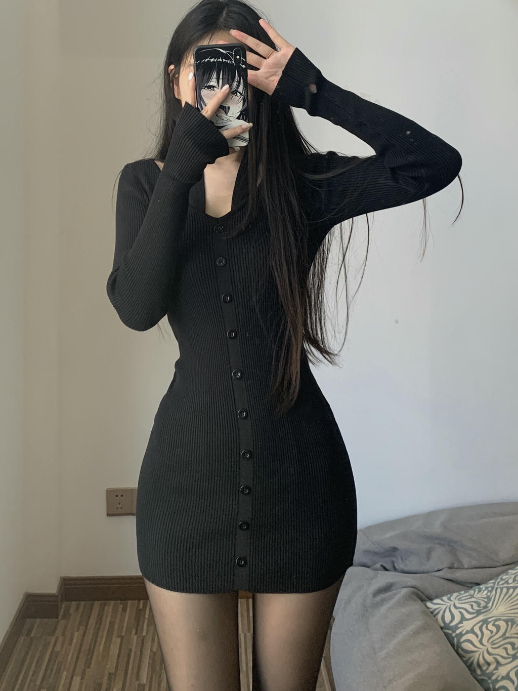粉色的猪陈佩奇微密圈-087 21秋季新款修身款小圆领净面针织长袖单排扣包臀连衣裙_第1集