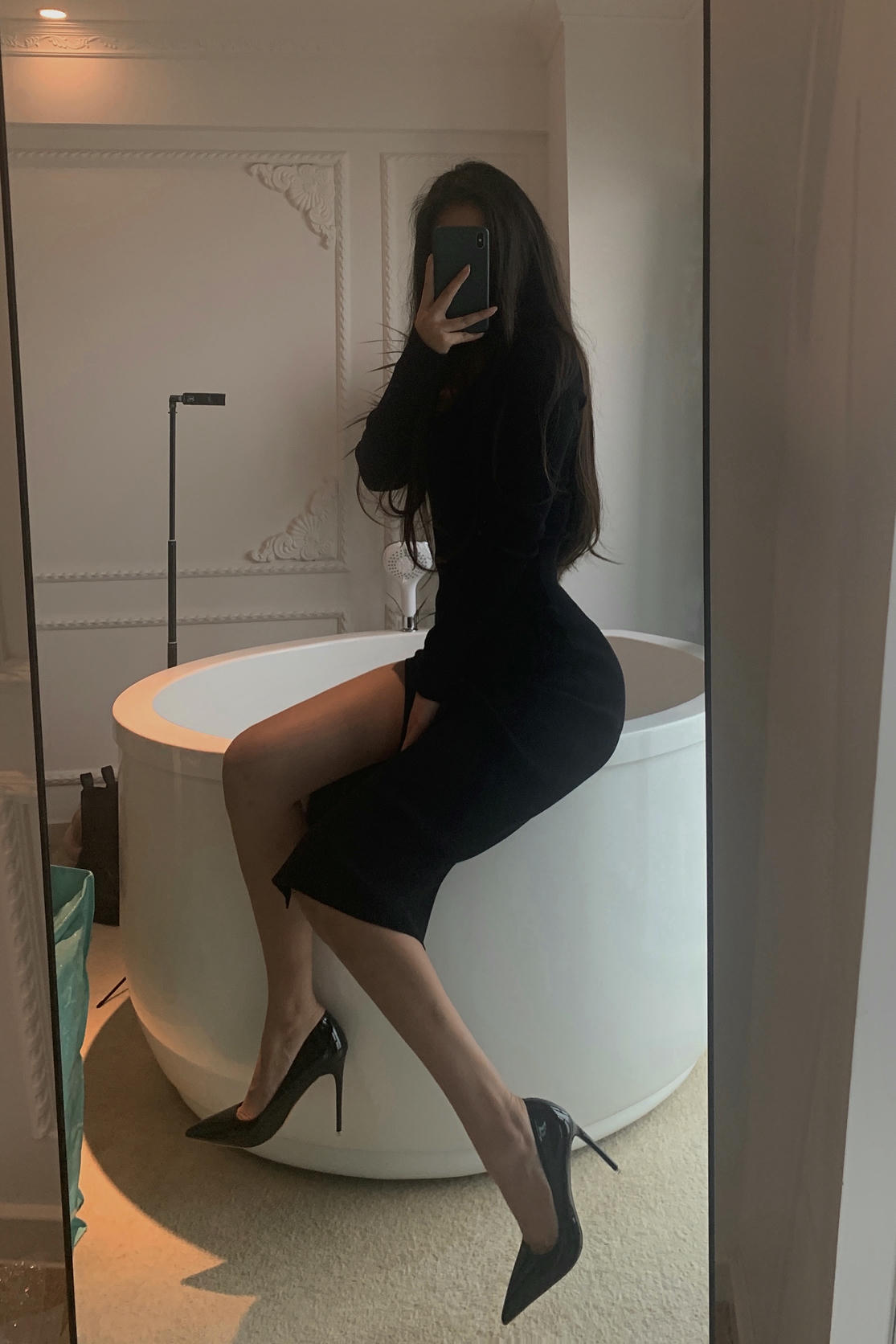 粉色的猪陈佩奇微密圈-009 020秋款 韩版修身款V领侧开衫针织长袖包臀连衣裙 长裙_第1集