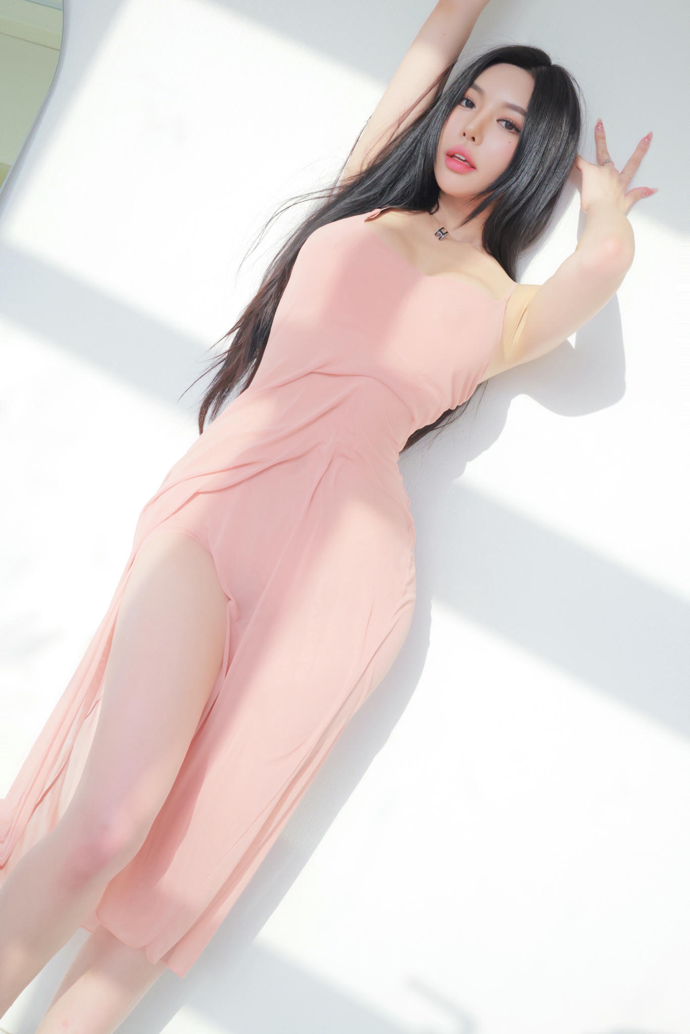韩国美女-圓圓-동그란-ドングラン-Dongeuran NO.003 Seethrough Slip [92P+4V／1.11GB]_第4集