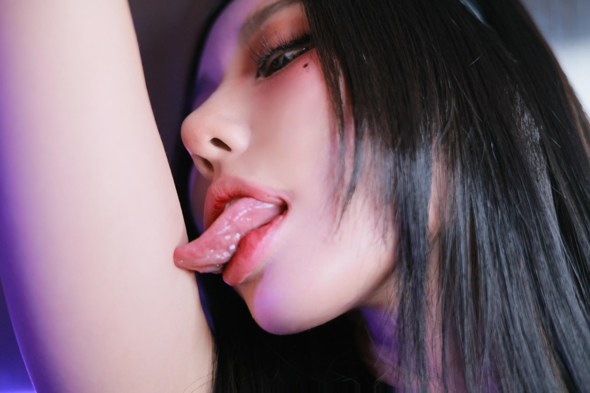 韩国美女-圓圓-동그란-ドングラン-Dongeuran NO.004 Devil’s Tongue 👅 [179P+18V／1.13GB]_第5集