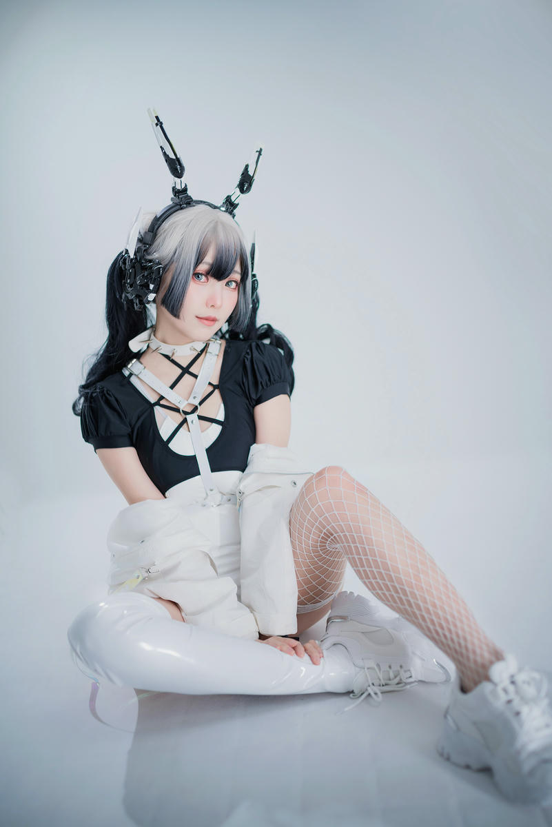 ElyEE子 NO.111 2022.June-T4 (4套+视频) [121P3V-303MB]-D- CyberGirl Blanche_第1集