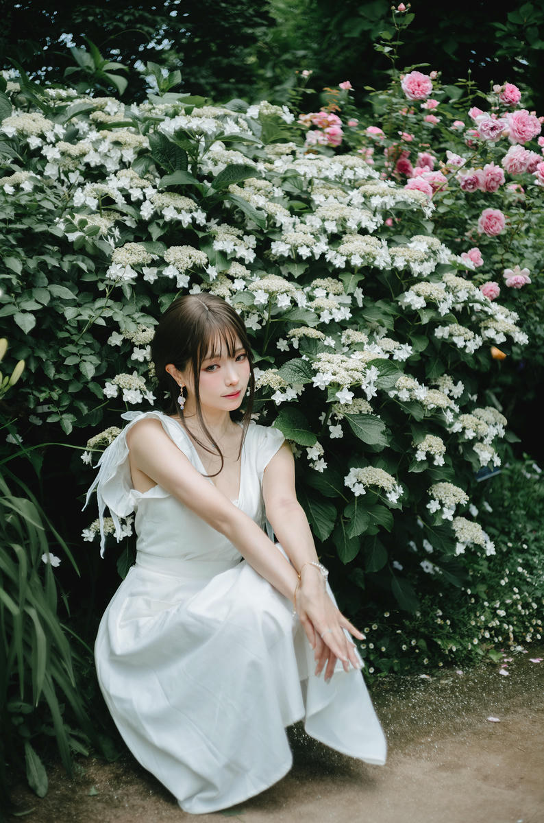 ElyEE子 NO.150 2024 July-Tier 3 A.Rainy Season雨季繡球花 [31P2V-86.3MB]_第1集