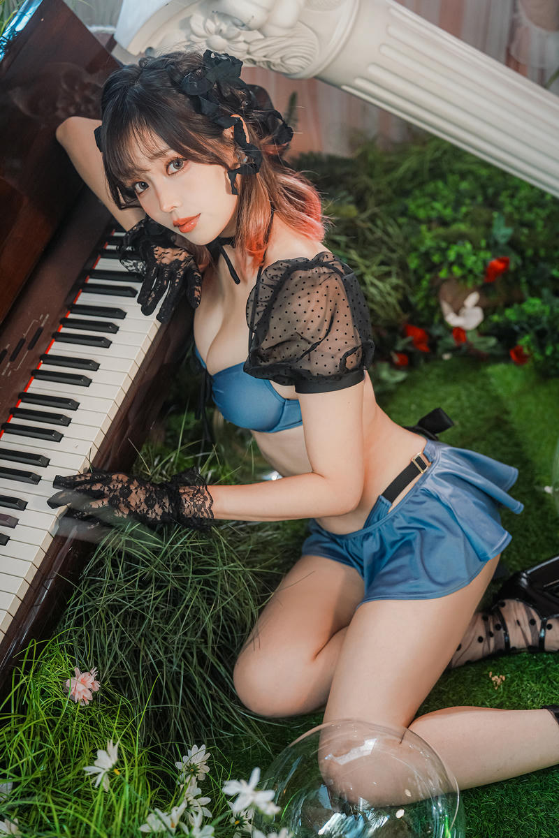 ElyEE子 NO.160 2024年12月订阅 (3套)[129P7V 552M]-C- Fairytale Wonderland童話仙境 [43P 3V]_第1集